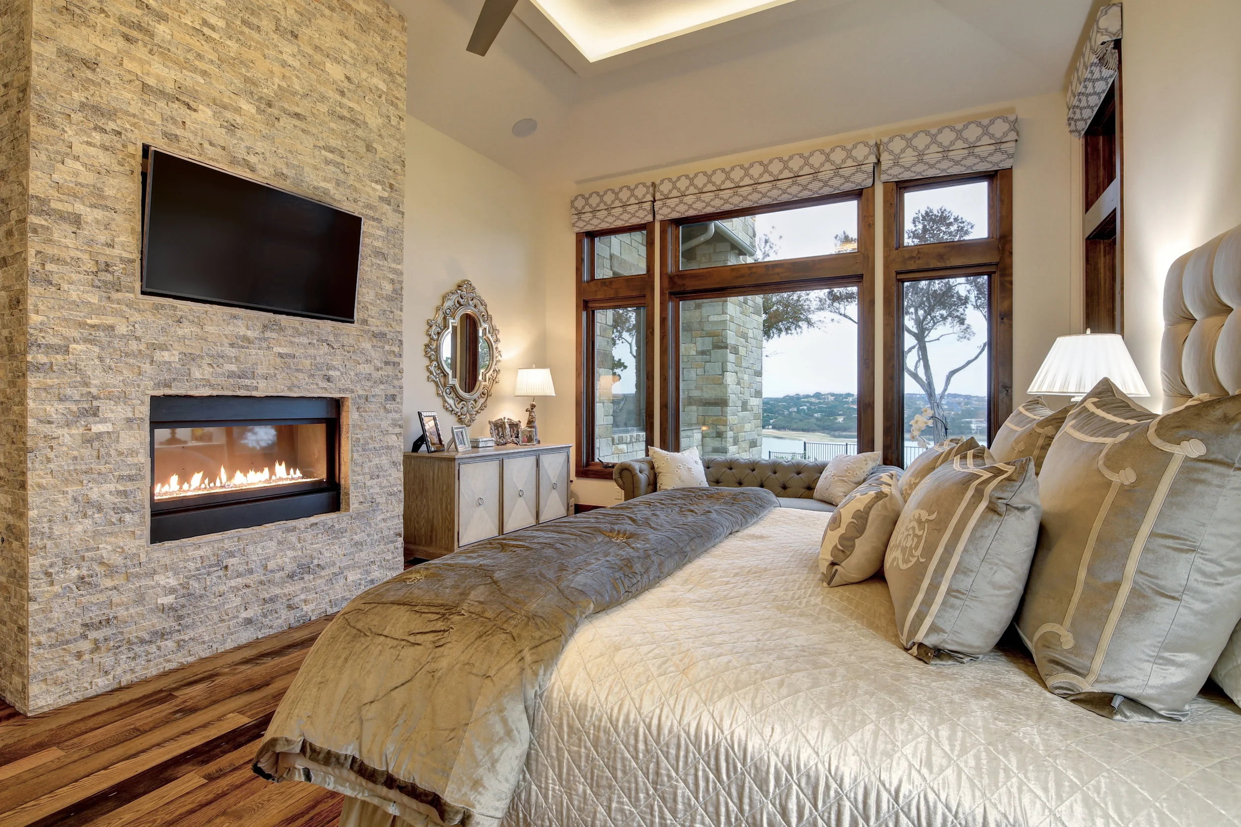 2101 Ruffian Heights Ln-print-025-40-Master 002-3840x2560-300dpi.jpg