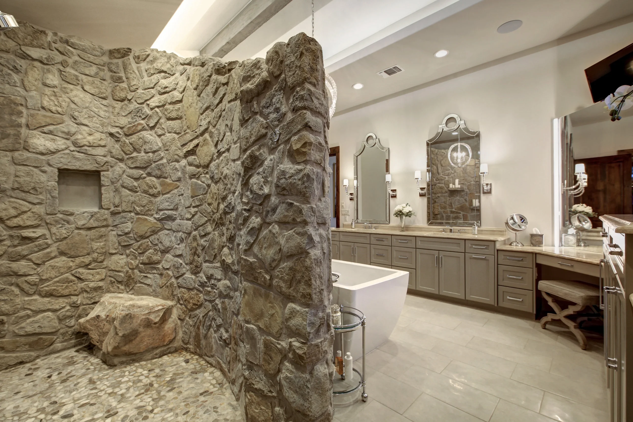 2101 Ruffian Heights Ln-print-029-33-Master 006-3840x2560-300dpi.jpg