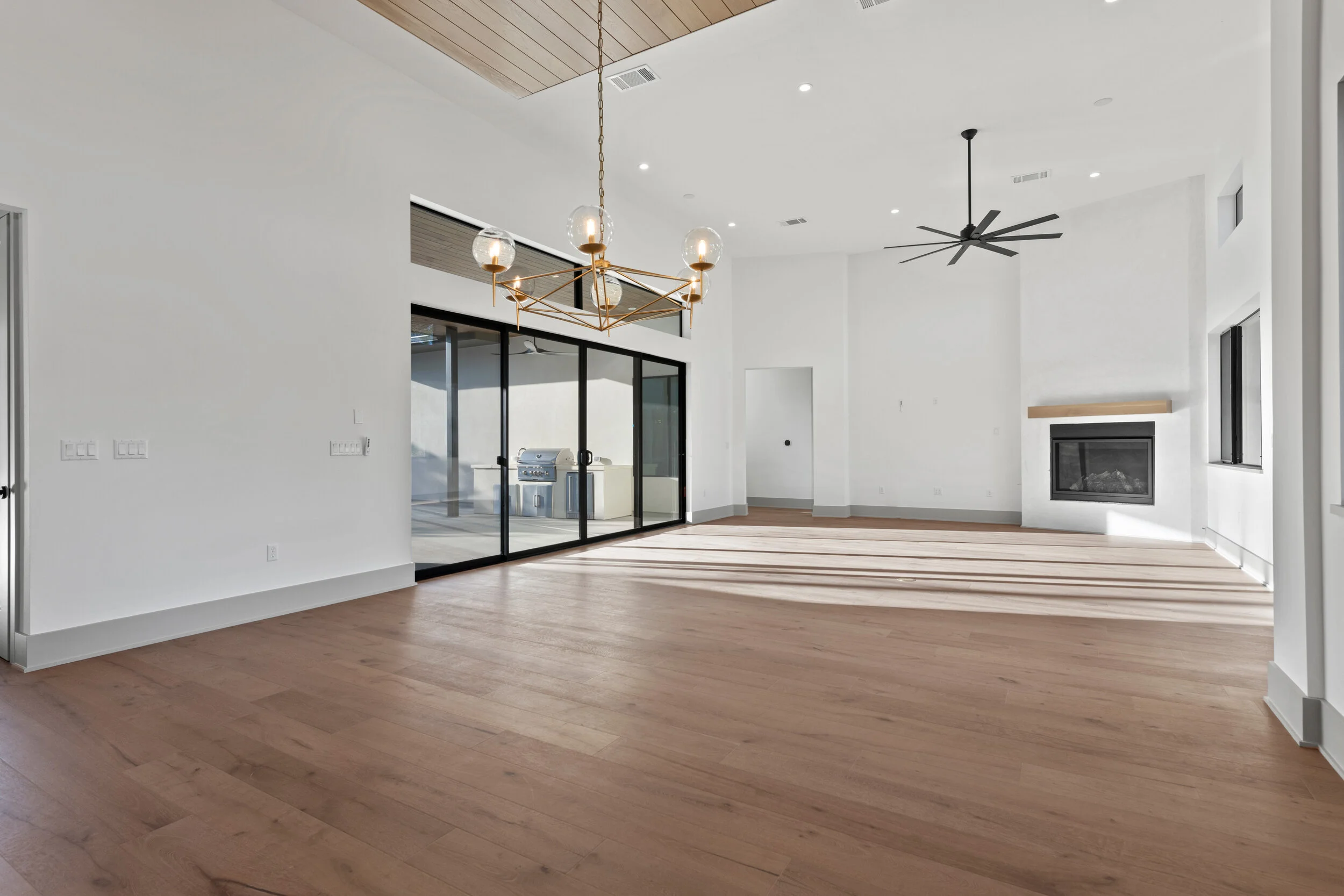 322 Delayne Drive_09.jpg