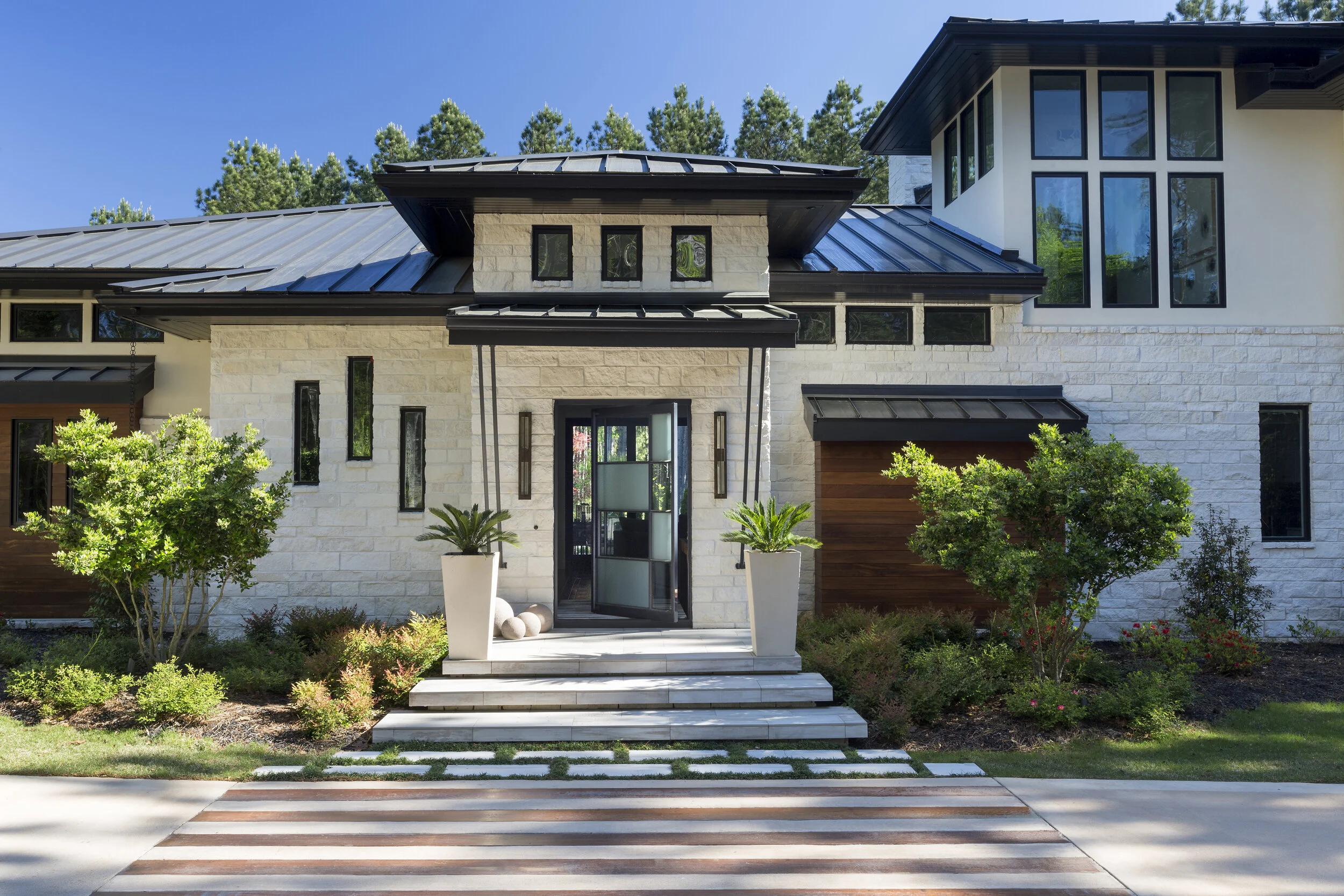 BC_exterior2-5104.jpg