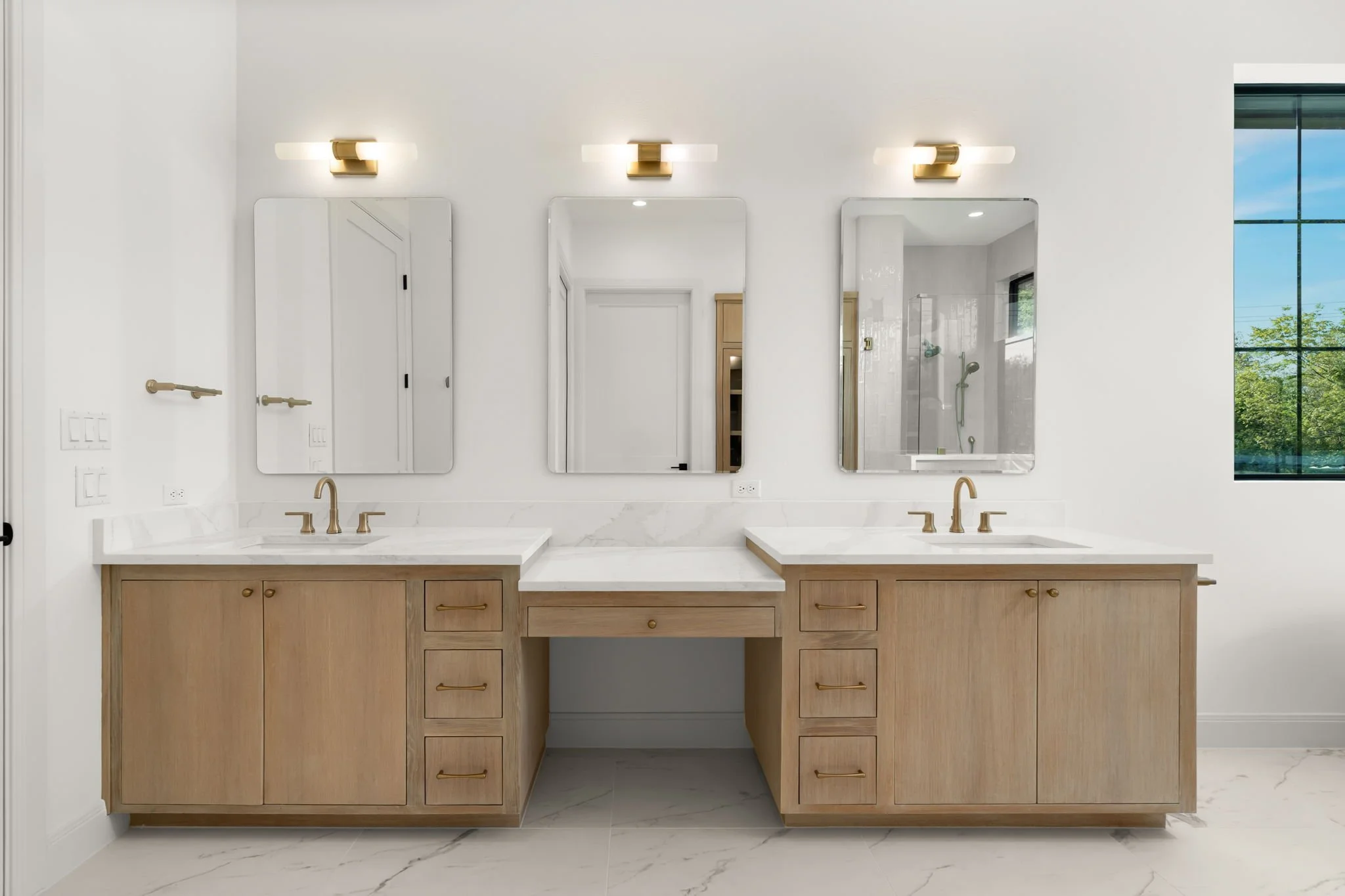 Hobbs_Ink_2025_New_Work (6).JPG