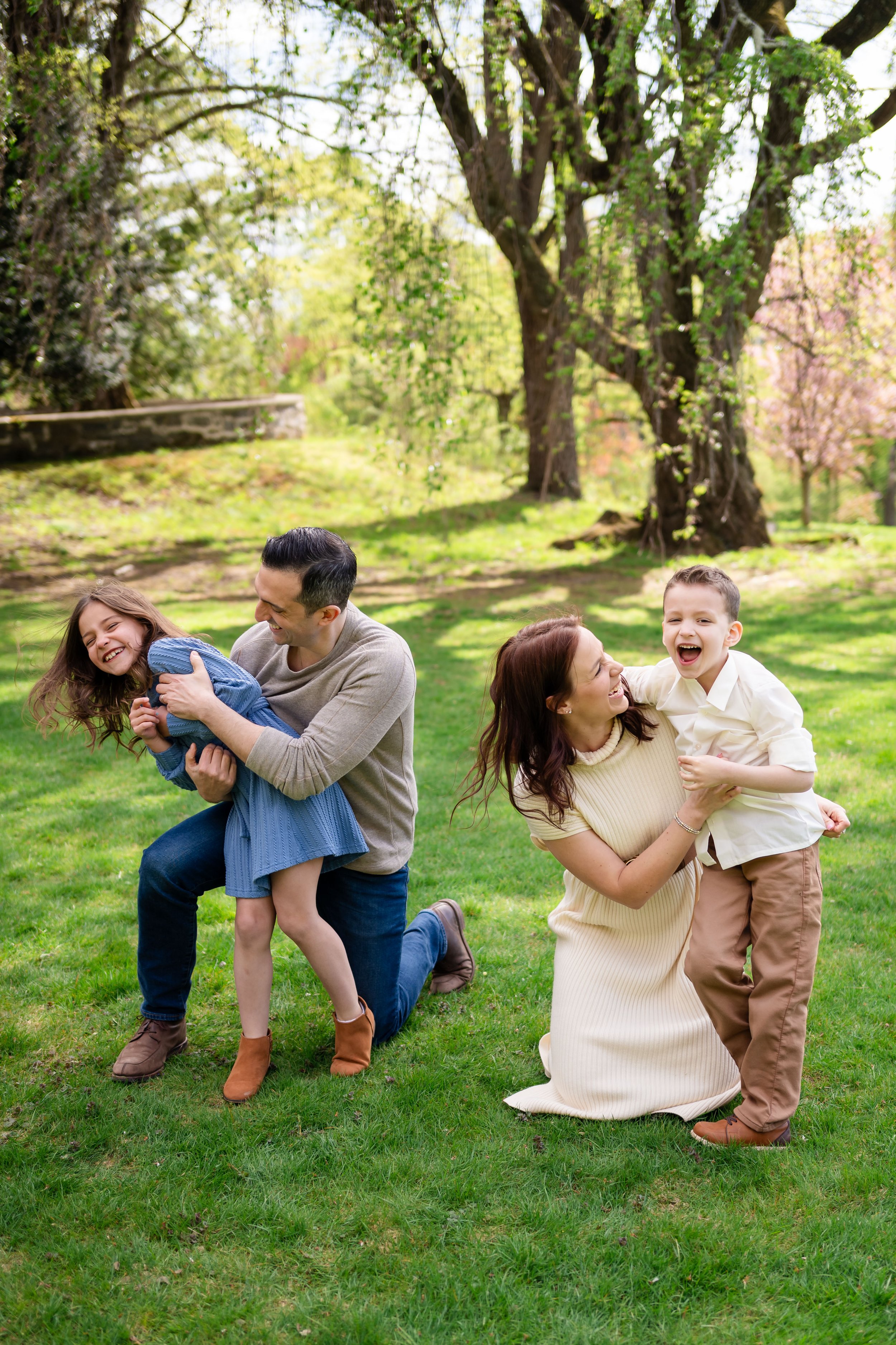 VictoriaMatthewsPhotography-MatthewsFamily-SneakPeek-Engagement-April202503.jpg