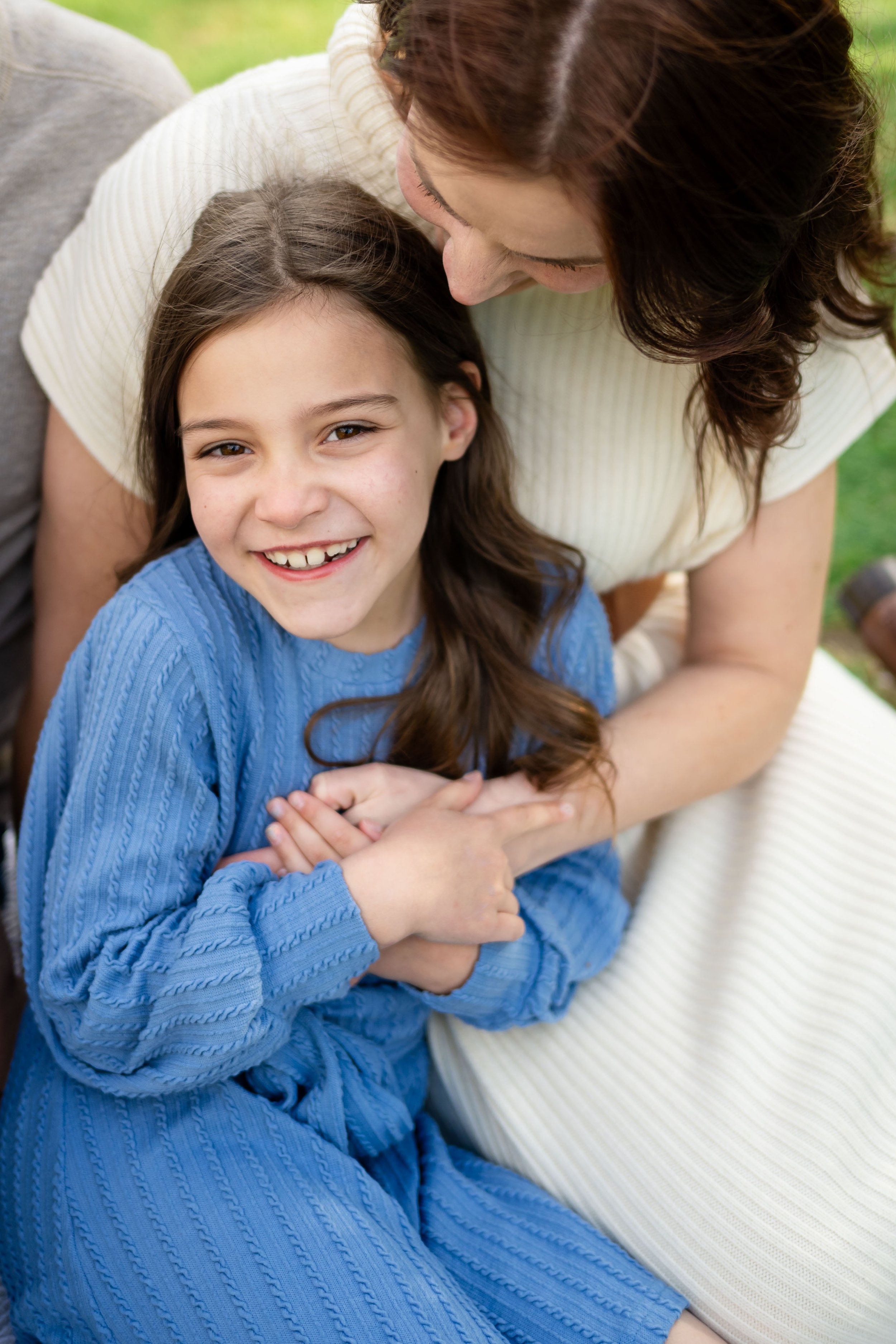 VictoriaMatthewsPhotography-MatthewsFamily-SneakPeek-Engagement-April202506.jpg