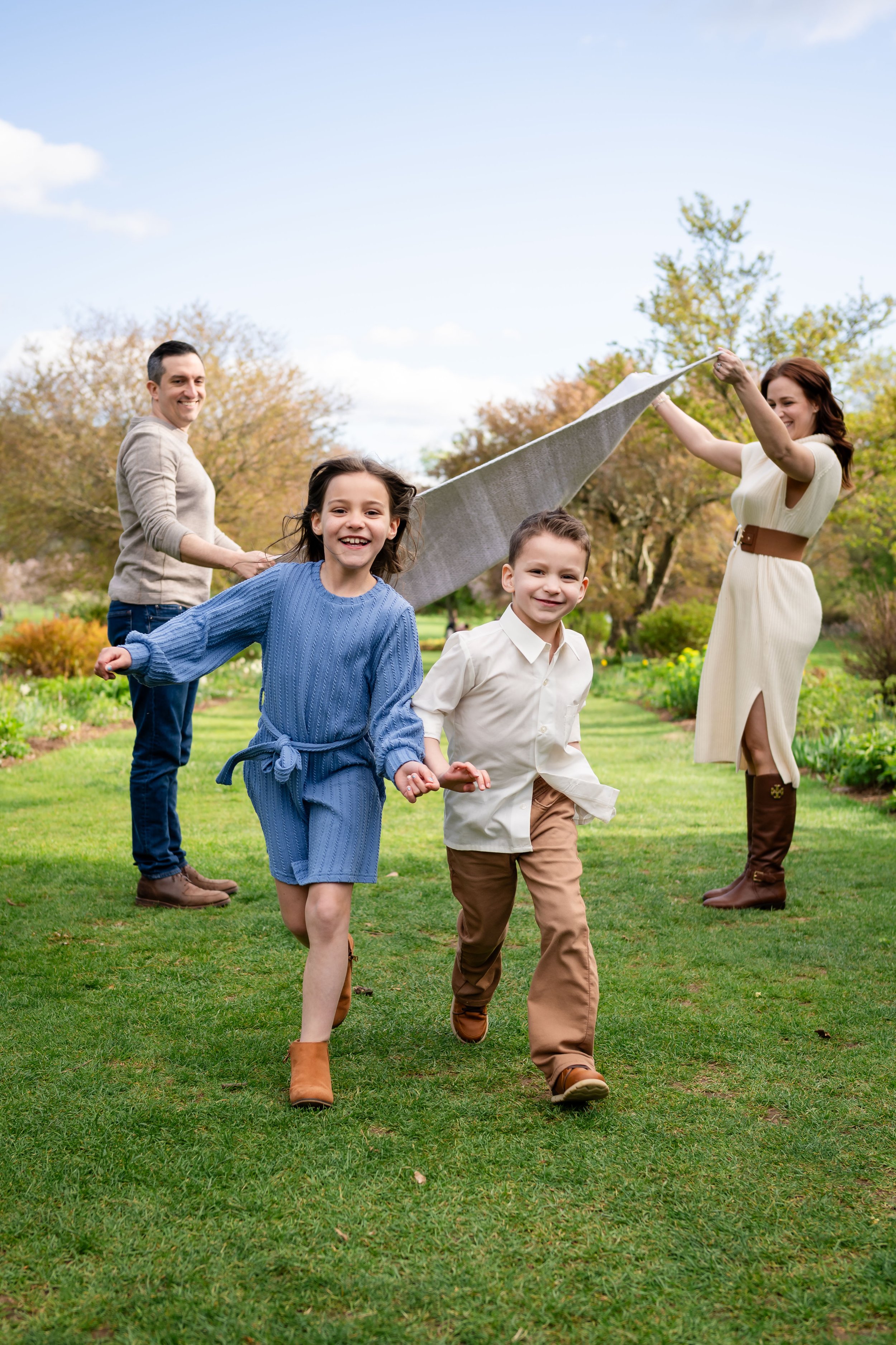 VictoriaMatthewsPhotography-MatthewsFamily-SneakPeek-Engagement-April202508.jpg