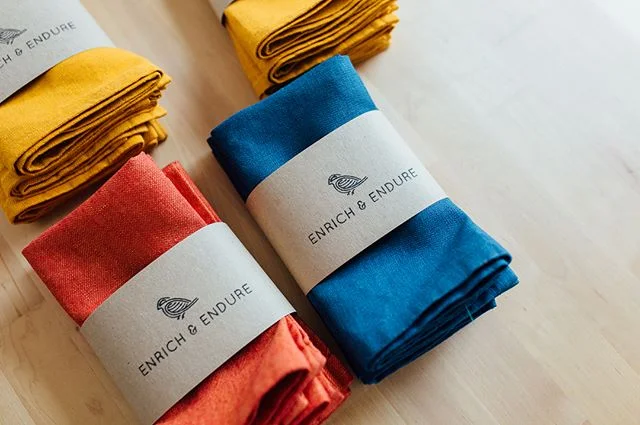 It&rsquo;s Monday!! Which means... Yes we are all very tired and don&rsquo;t want to get out of bed BUT it also means that I have a new blog post for you! Featuring @enrichandendure A local business who make 100% Irish linen aprons and homeware. Chec