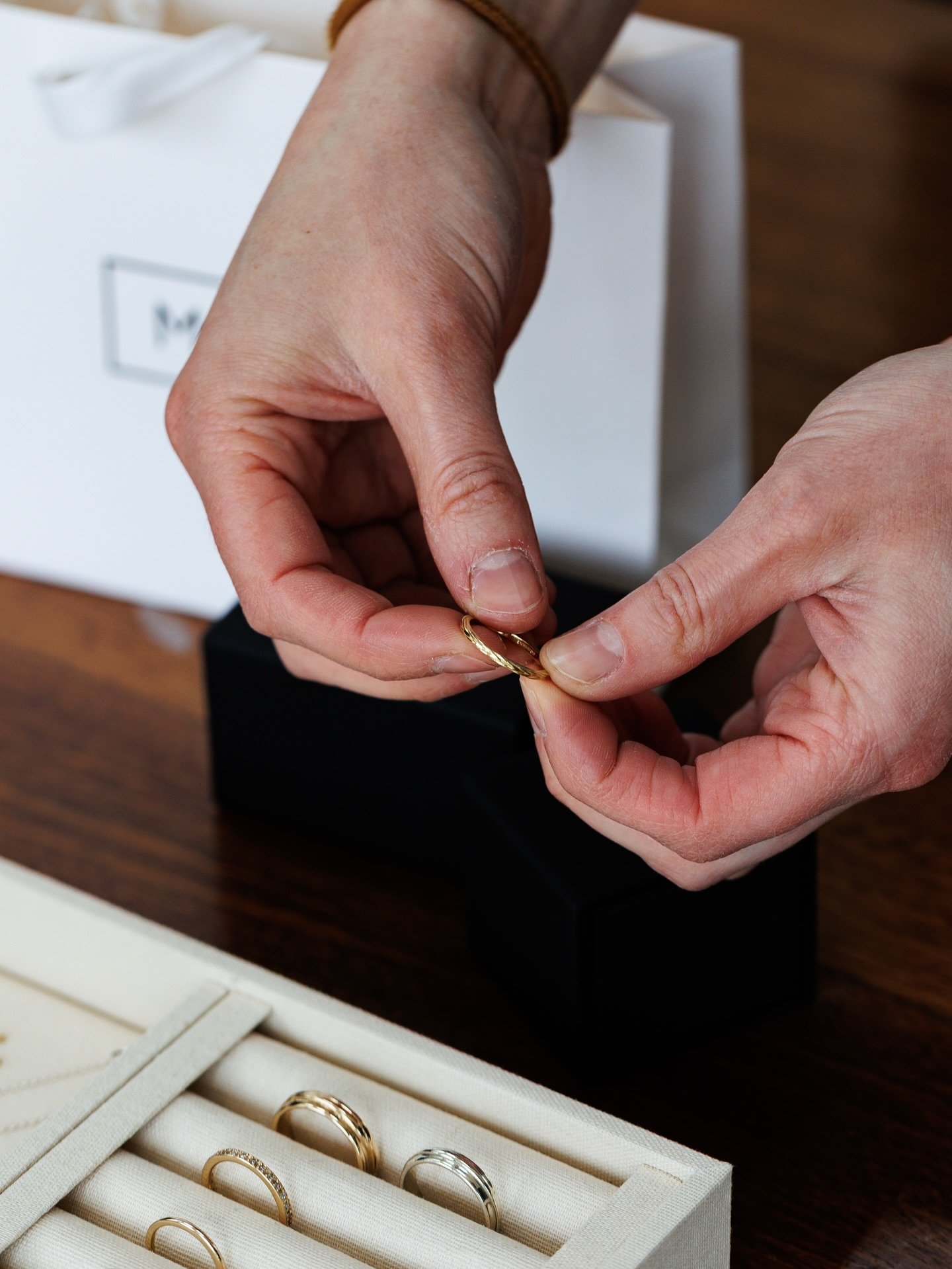 A little first look at my shoot with @ma.iri a couple of weeks ago. It was a real treat to be Invited into Mairi&rsquo;s beautiful home to capture the many details of her work, one of them being designing bespoke rings. More photos to share soon.