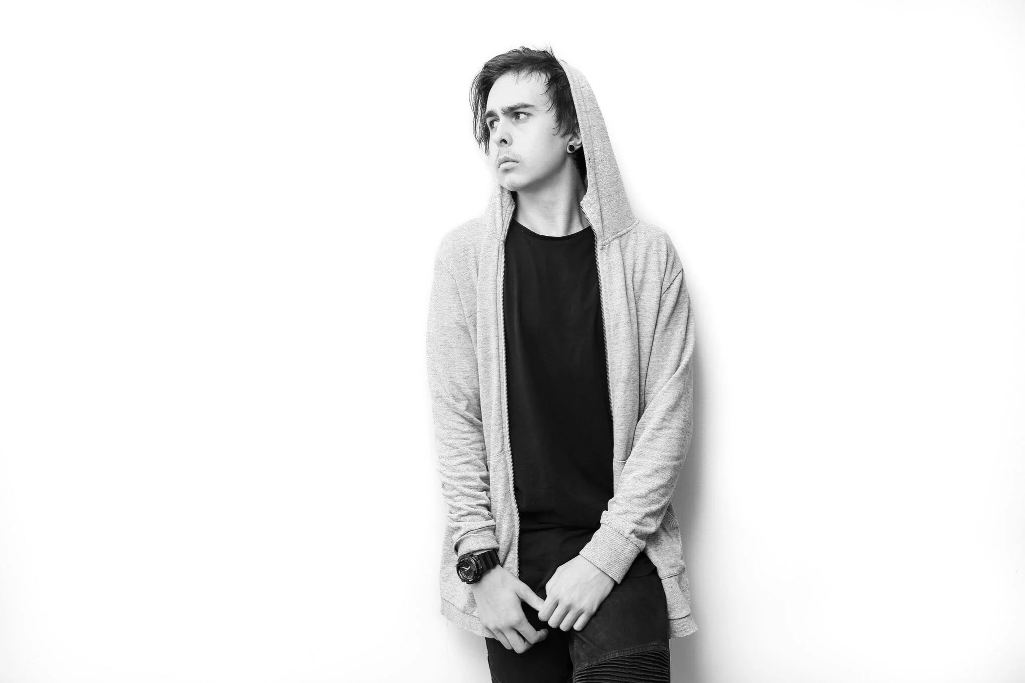 ARTOMIK DJ PRODUCER JUMP UP GOLD COAST