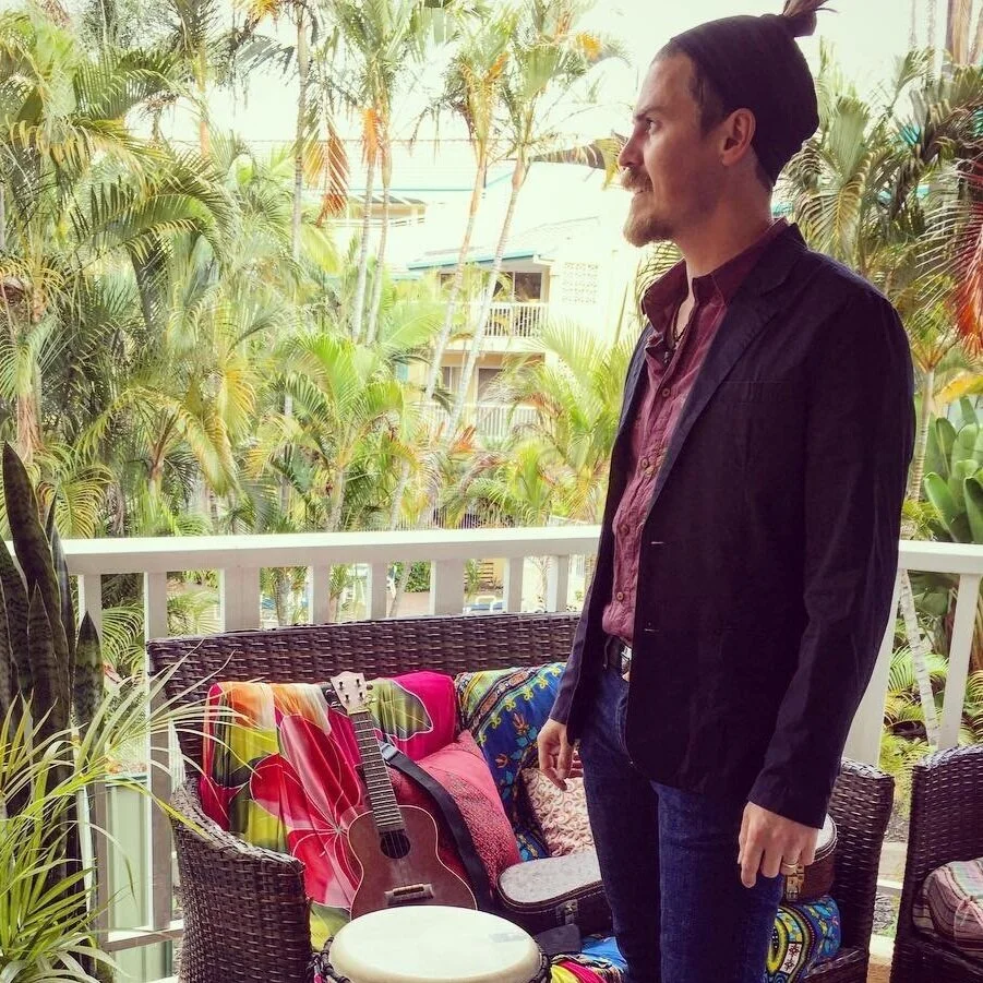 KEEGAN SPARKE SOLO LIVE