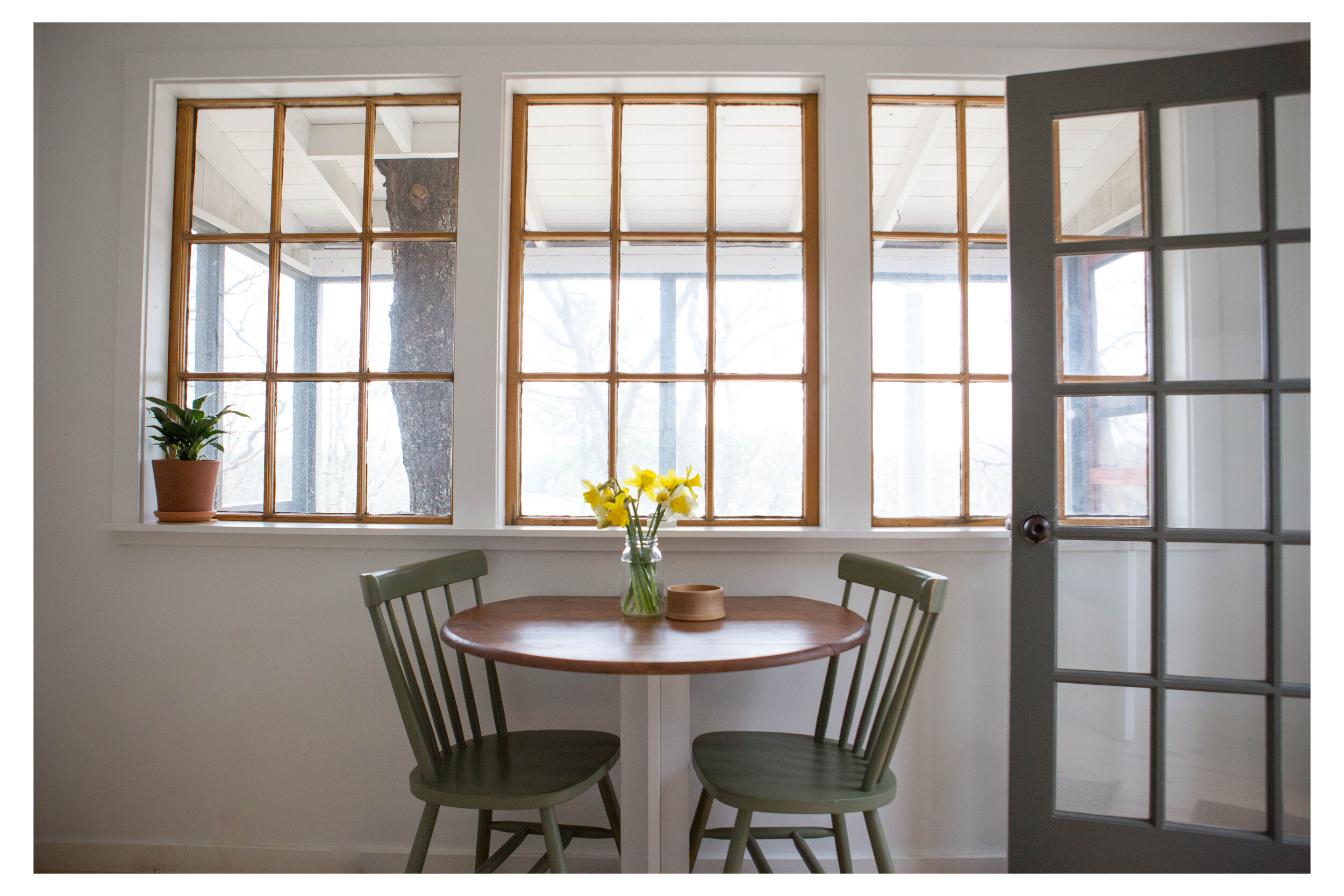 Seguin Maine Kitchen Windows Flower view