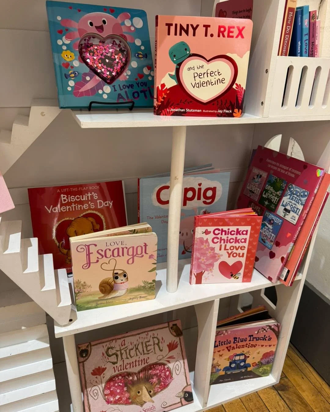 Tiny readers deserve big love 💗
Sweet, silly Valentine&rsquo;s books for kids are waiting on our shelves&mdash;perfect for gifting or cozy storytime.