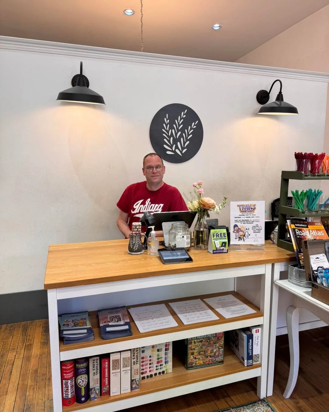 We couldn&rsquo;t let the moms work on Mother&rsquo;s Day&hellip; so we&rsquo;ve got a dad behind the counter today. 💐📚

Stop by, say hi, and help keep him busy while the ladies enjoy a well-earned day off.