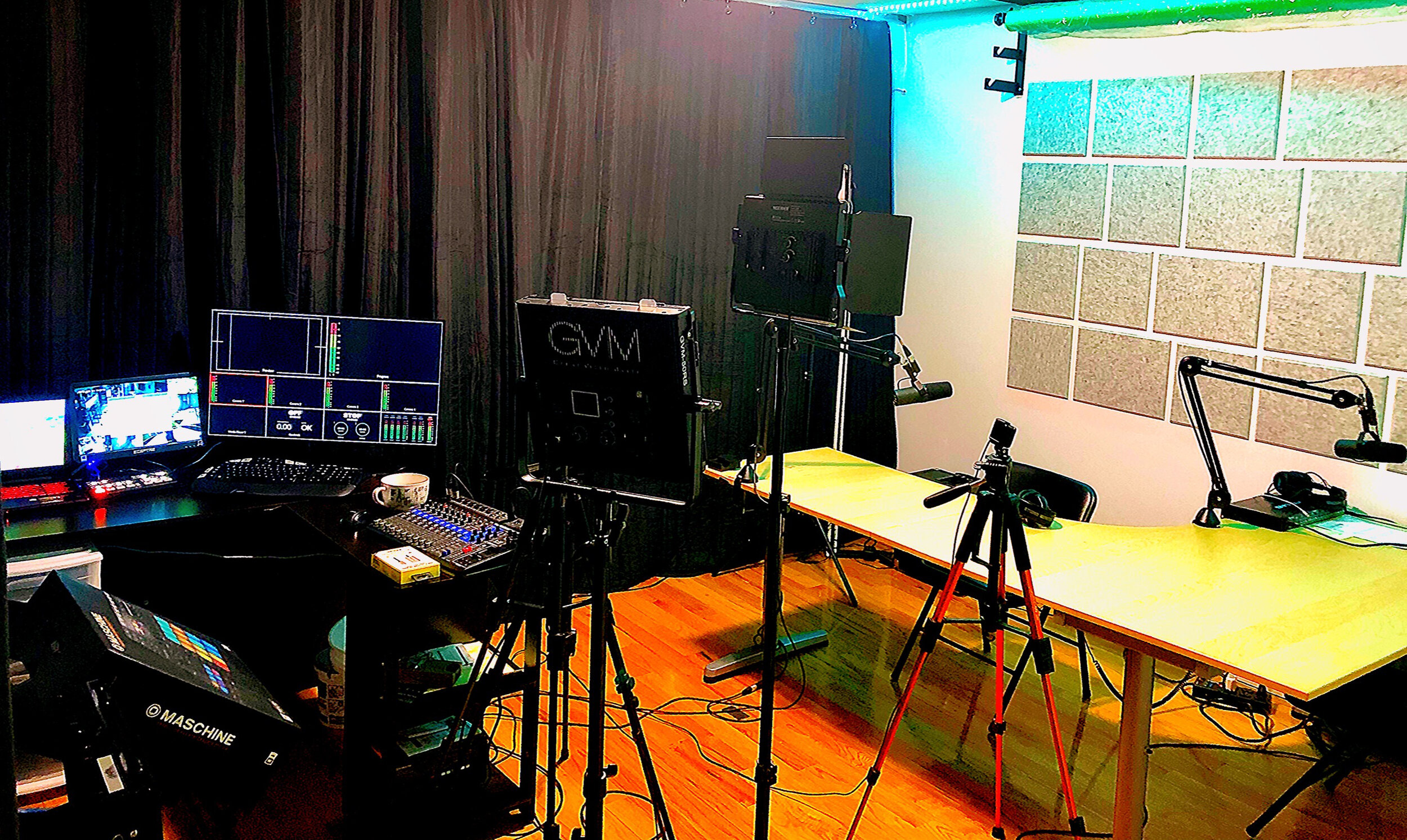 PodcastStudio_IMG_0404-crop6.jpg