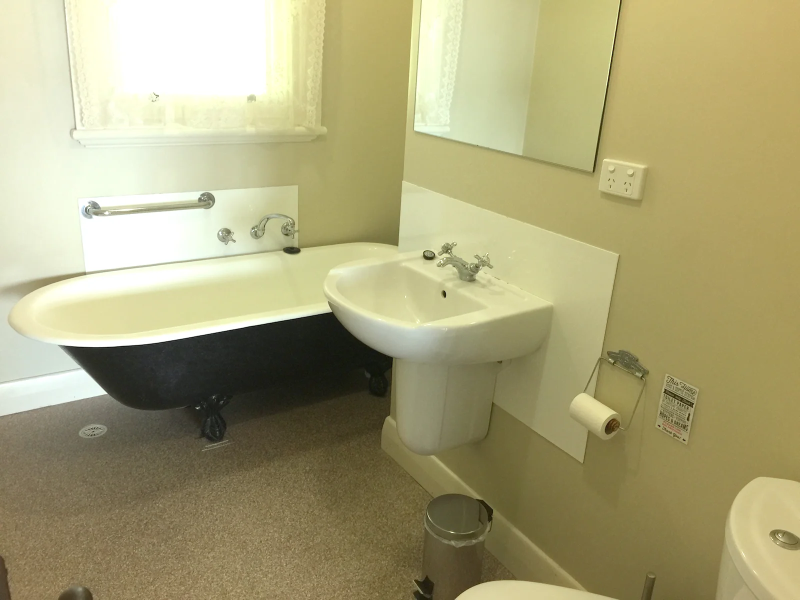 bathroom-3.jpg