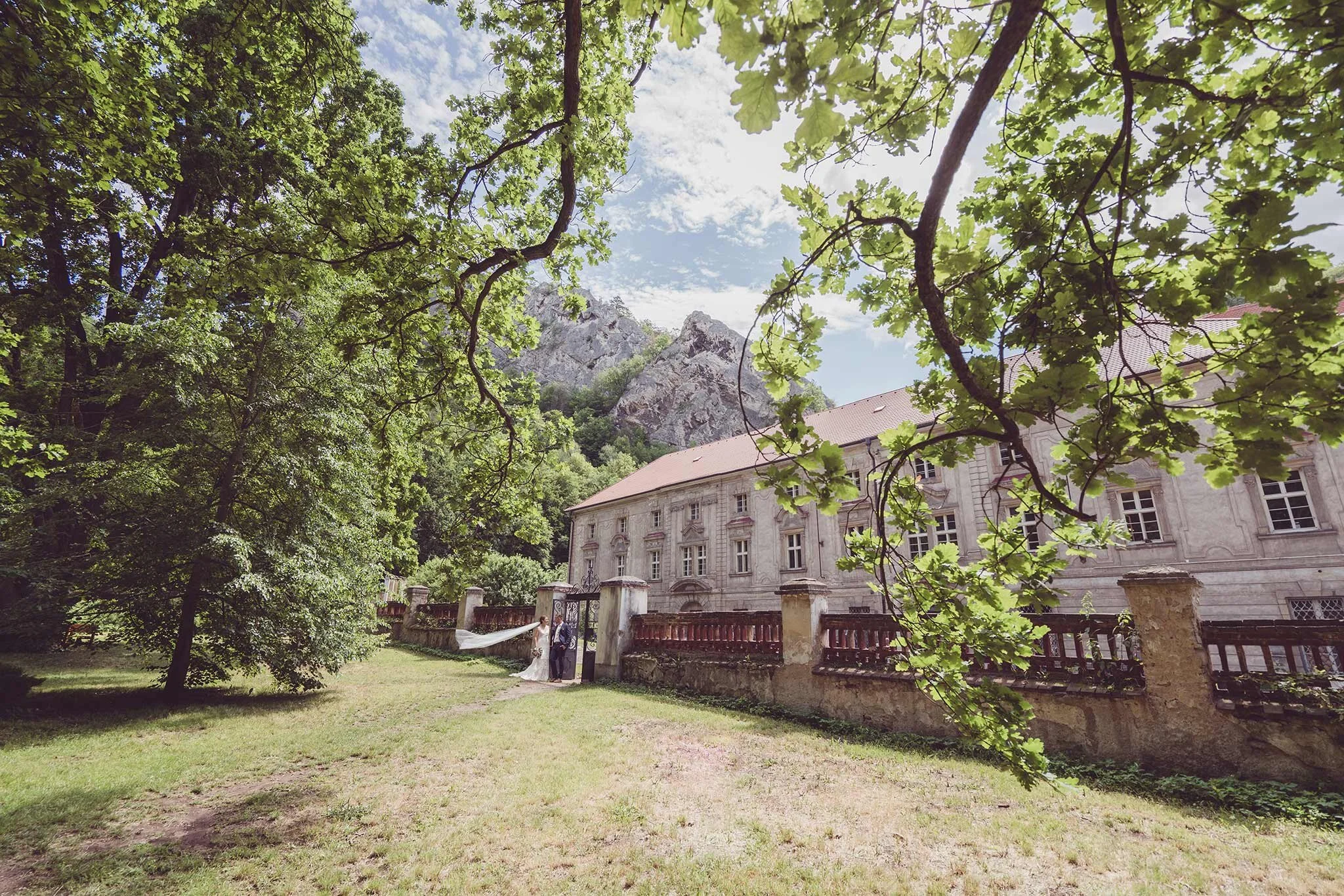 Svatba_Příhodovi-(937)-mont-hires.jpg