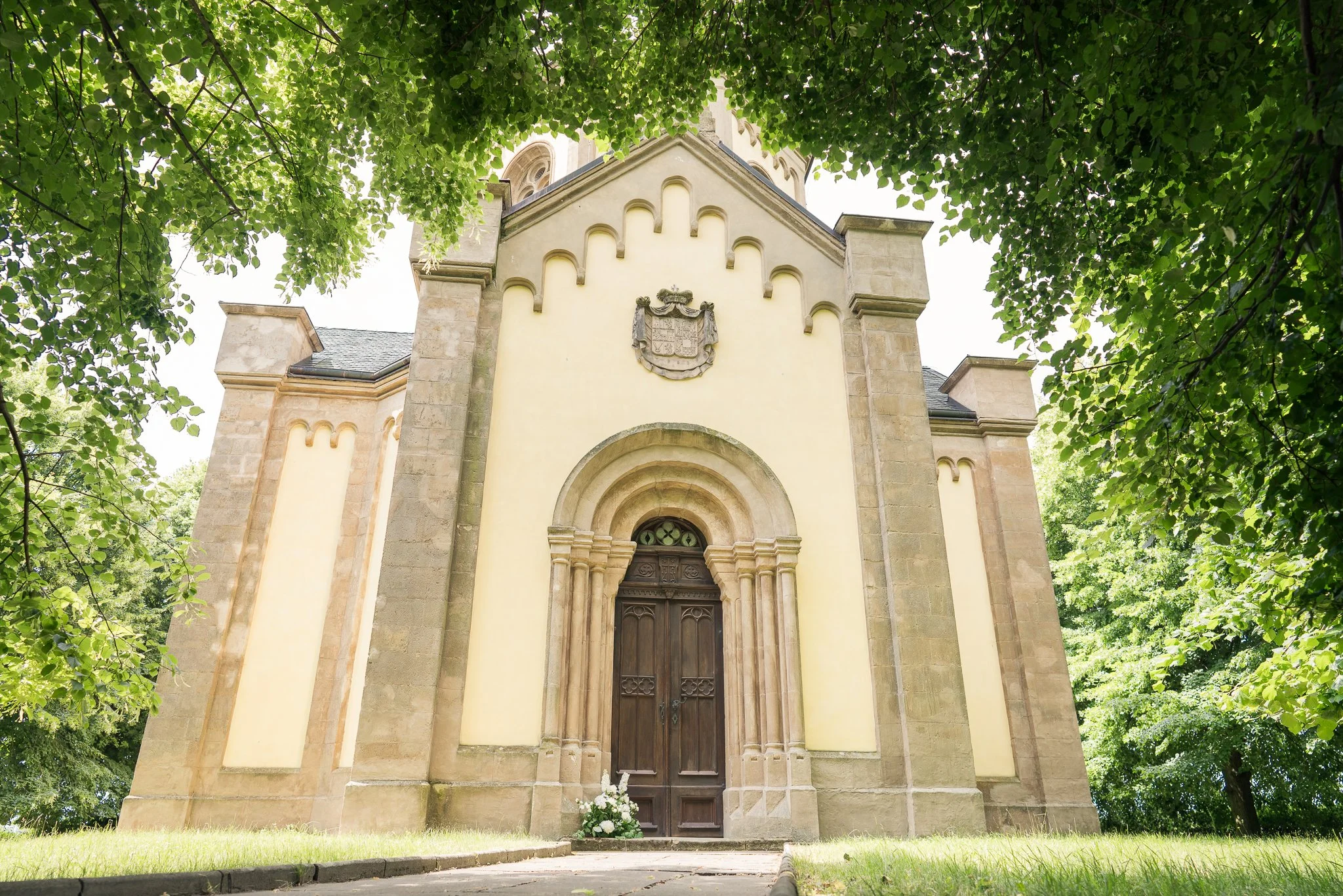 Wedding_Zuzana_and_Clement_Nimerice_Castle_00008.jpg