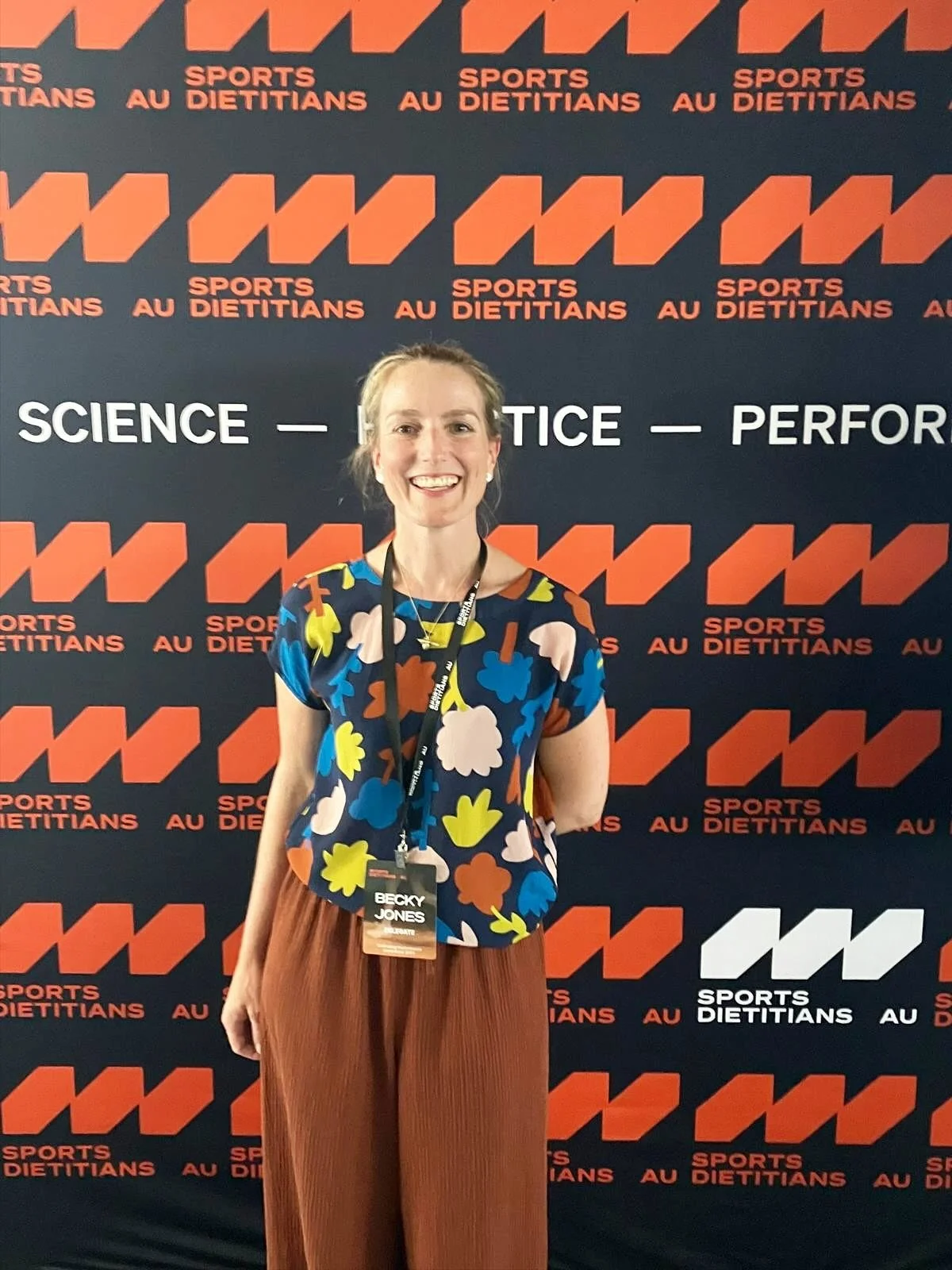 🇦🇺🐨🦘Sports Dietitians Australia Conference! A great time topping up the 🧠in all things sports nutrition and geeking out, BUT an excellent time hanging out with friends, colleagues and making new connections with some awesome humans 😍 So much so