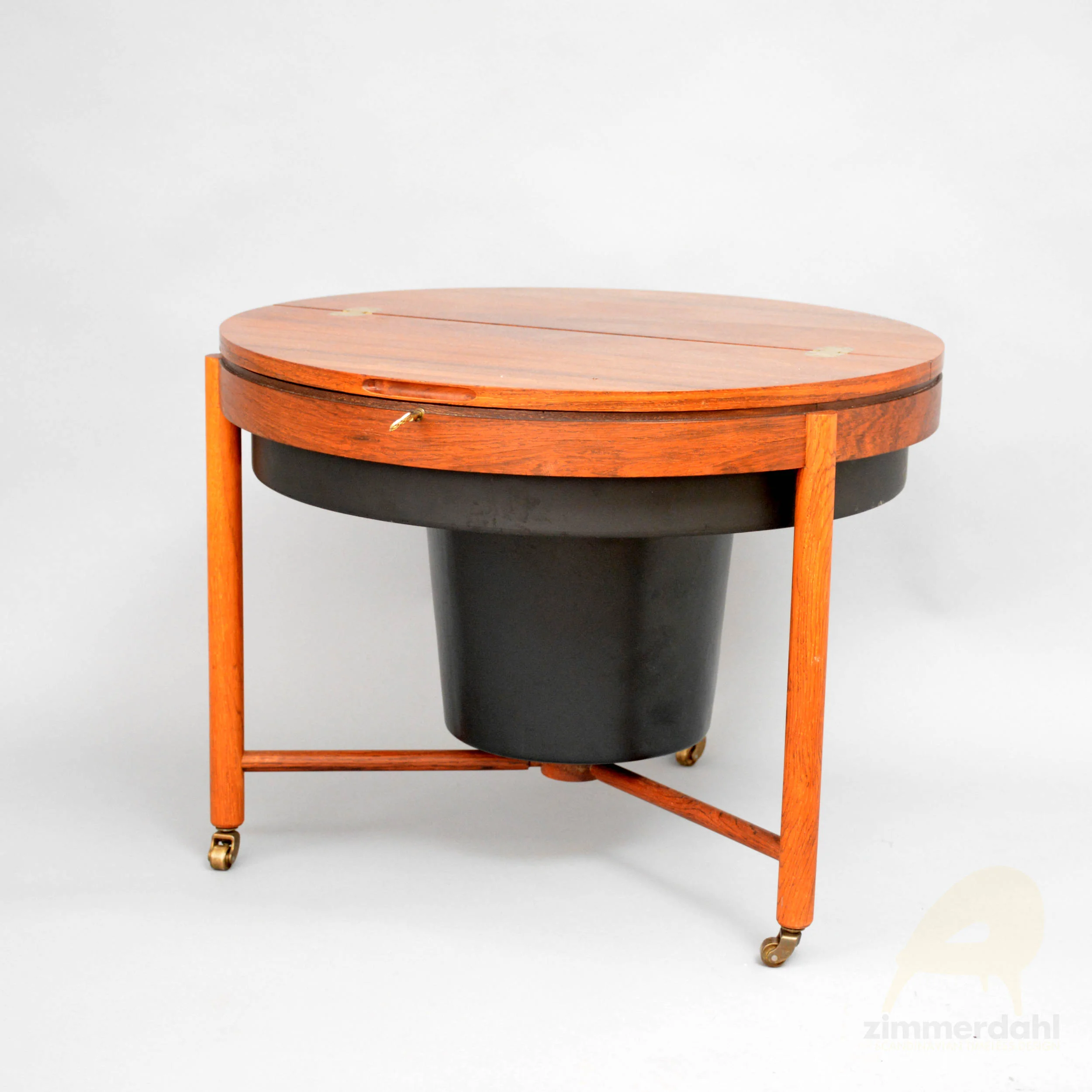 FU 0030 02 Bar table Rastad & Relling Scandinavian Timeless Design.jpg