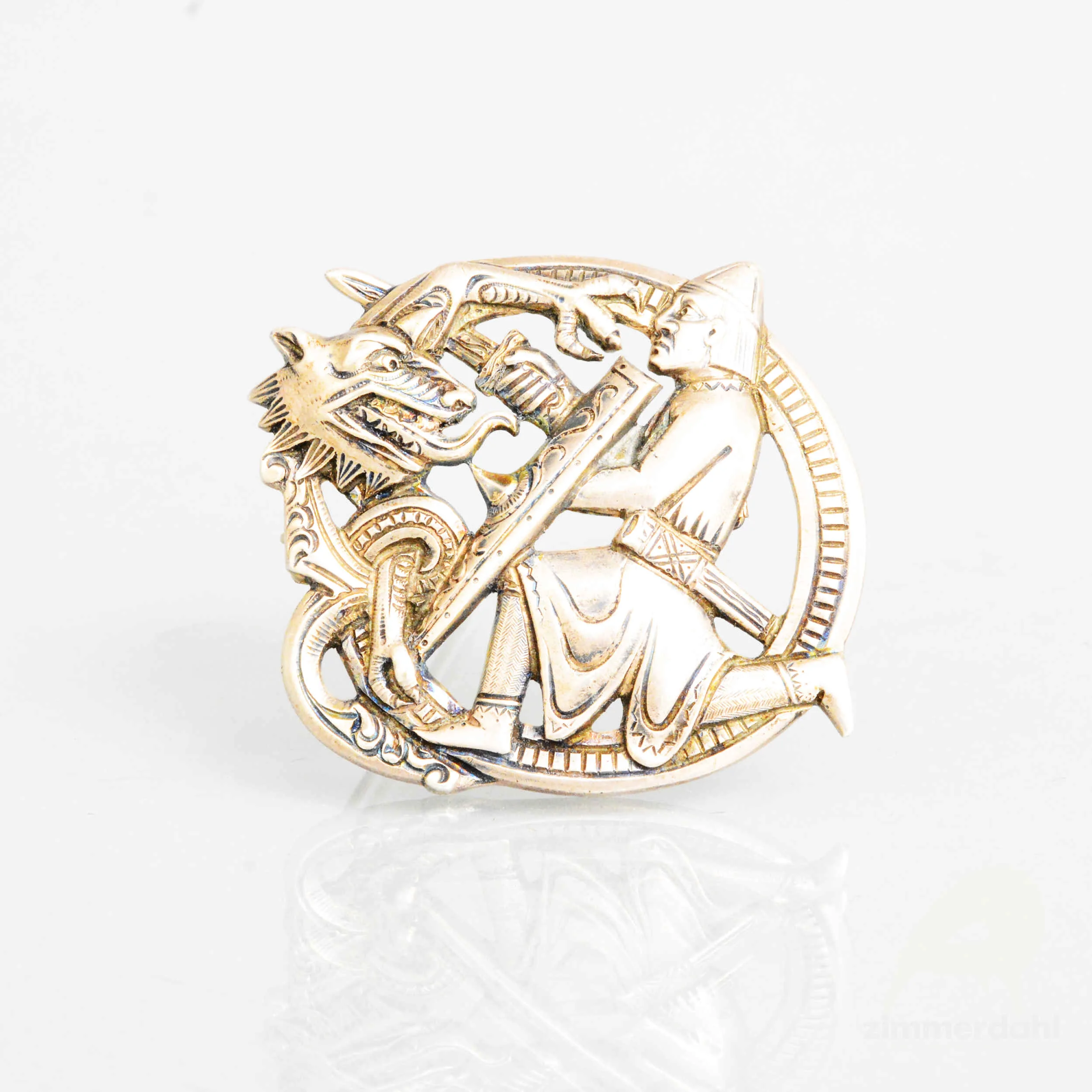 JE 0073 01 Brooch St Georg Scandinavian Timeless Design.jpg