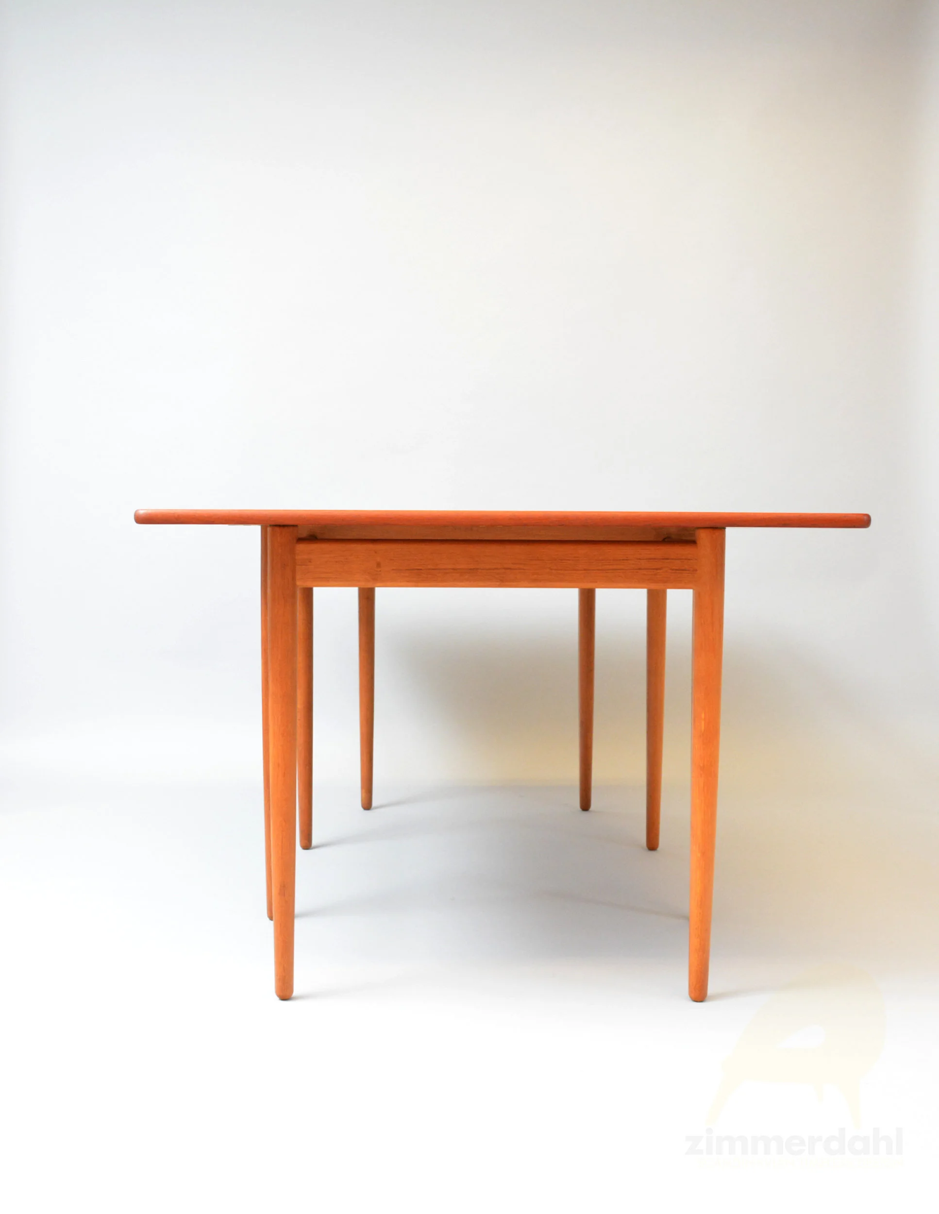 FU 0107 06 Dining Table Hans Wegner Andreas Tuck Denmark Scandinavian Timeless Design.jpg