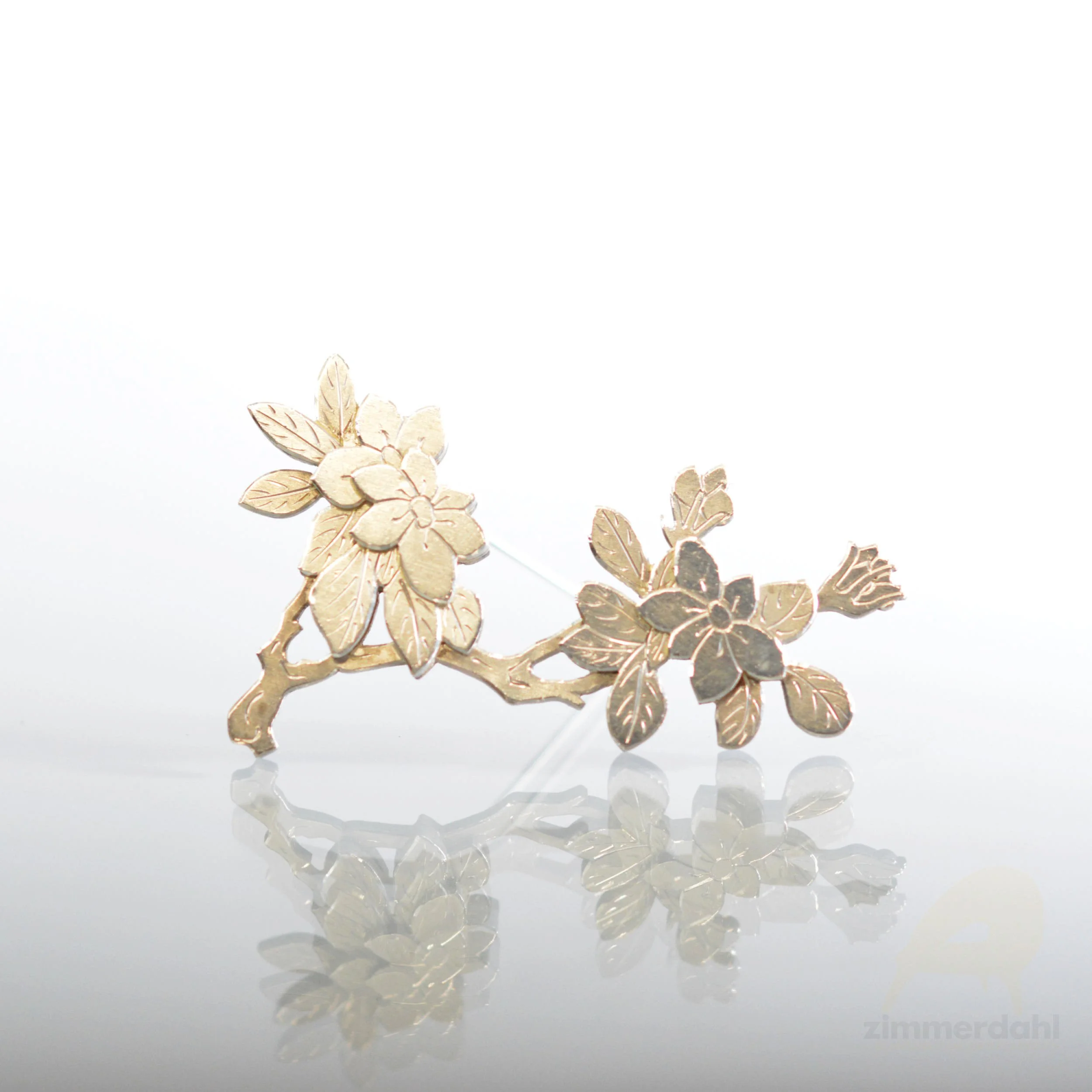 JE 0369 01 Brooch Silver Apple blossom Wiwen Nilsson Sweden Scandinavian Timeless Design.jpg