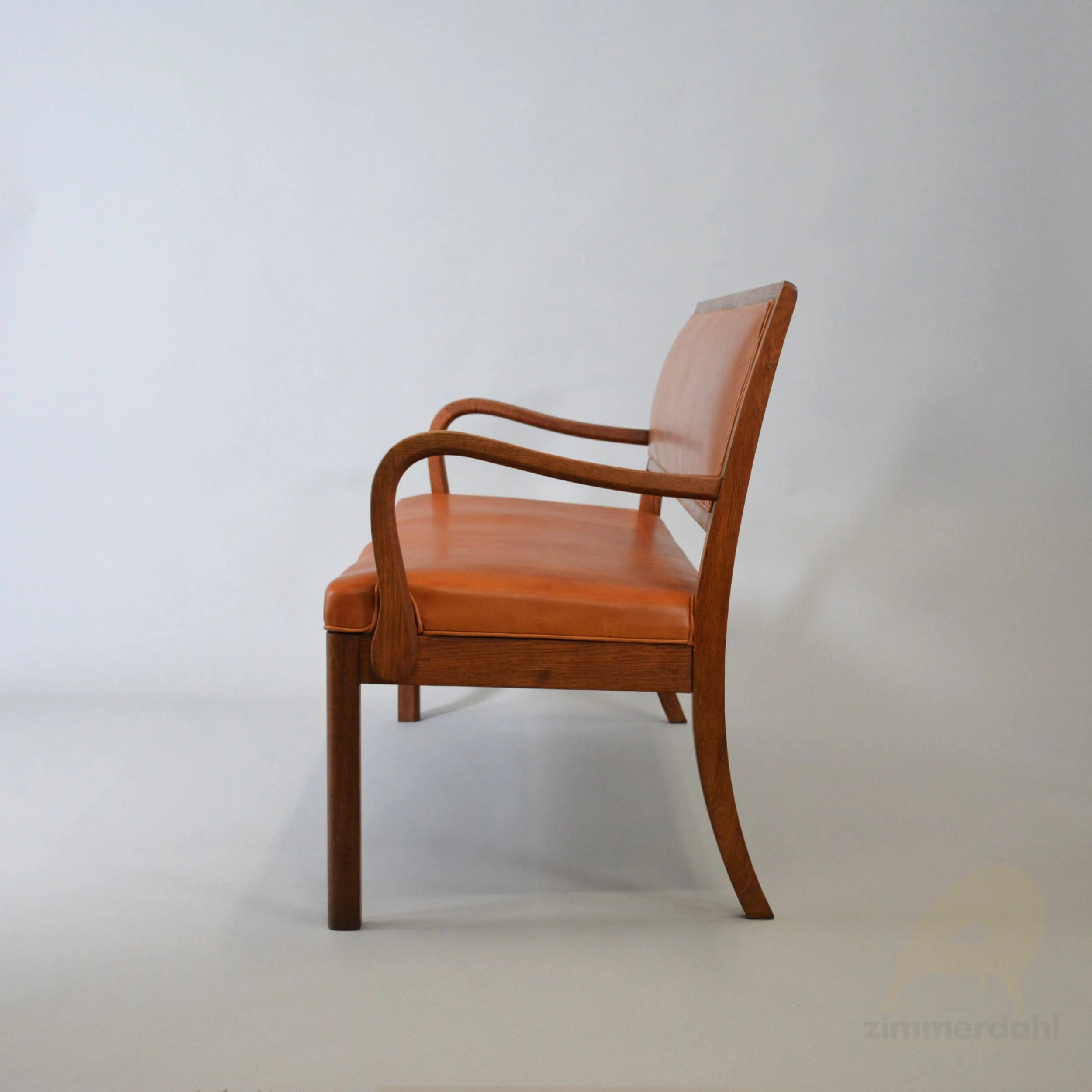 FU 0244 03 Bench Denmark Cabinetmaker Leather Scandinavian Timeless Design.jpg