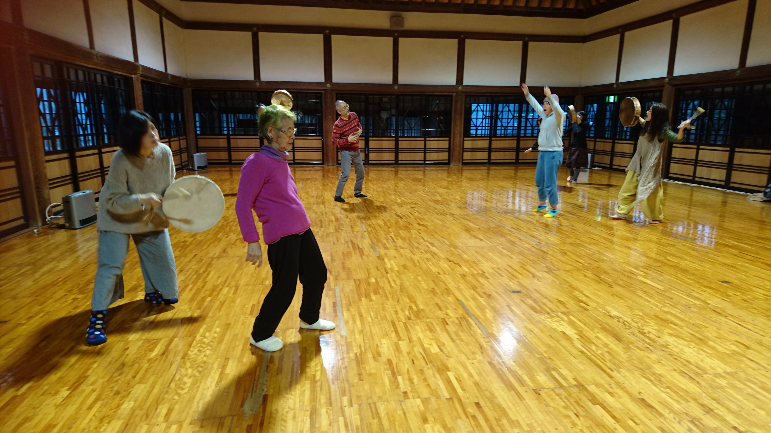  Photo credit: Weave Movement Theatre, Y-space(Hong Kong), Luminous Lunas(Melbourne), Butoh and Drum workshop in Hayama (Japan) 