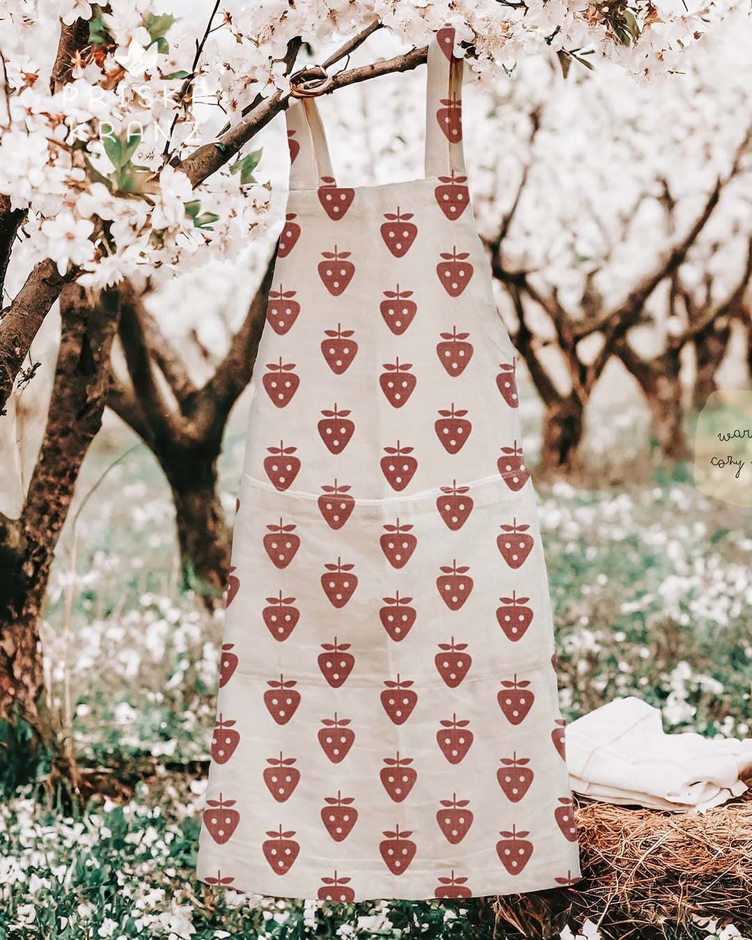 Simple block print style strawberries for the second prompt of Erin&rsquo;s @powersellersacademy Blender Bonanza challenge 🍓 
.
#blenderbonanza26 #strawberrypattern #cutepattern #simplepatterns #spoonflowerartist