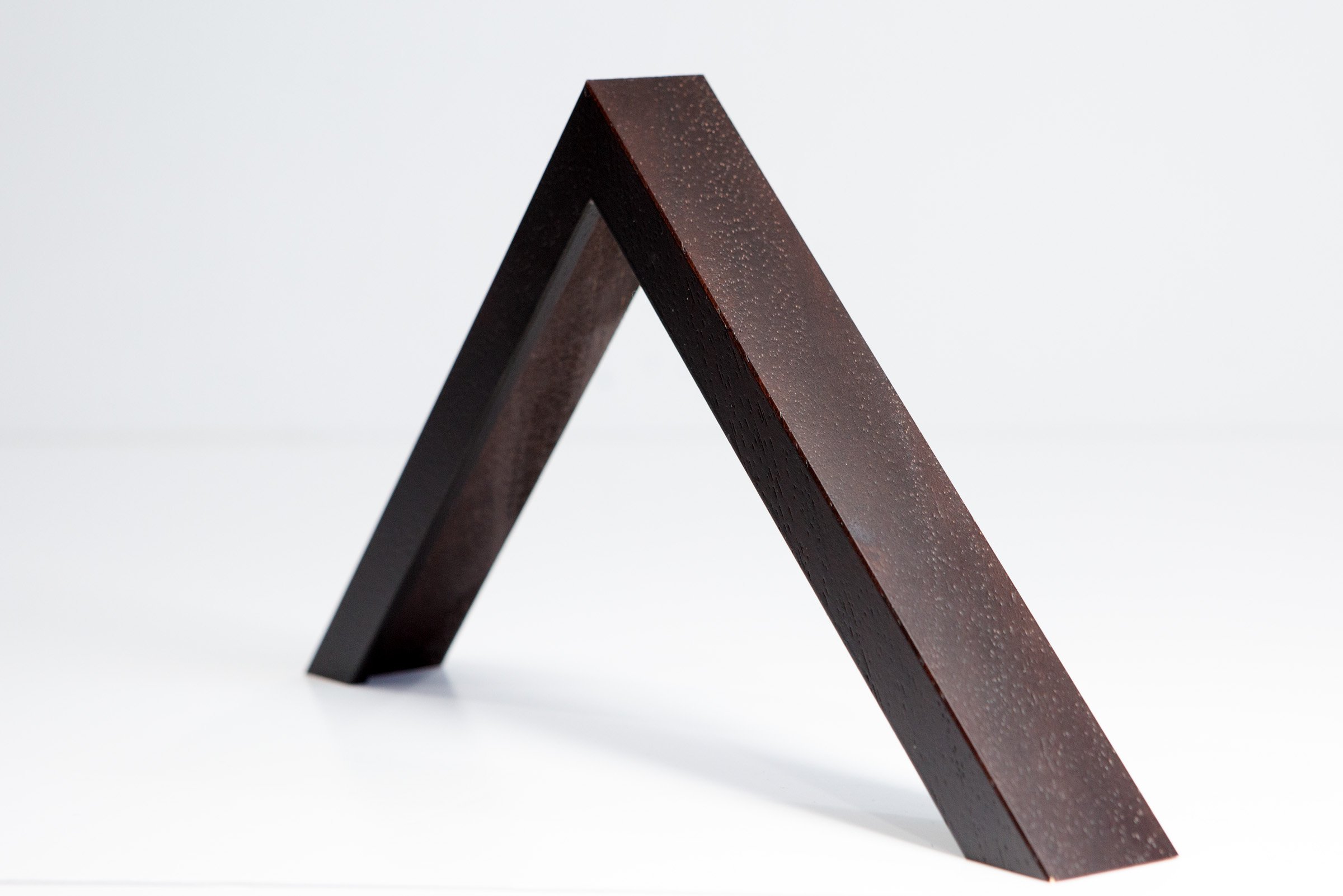 Essential Wenge wood-effect frame finish