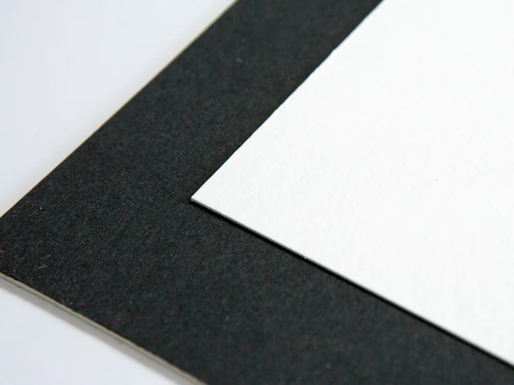 Detail of float mount framing by The Nunhead Framer