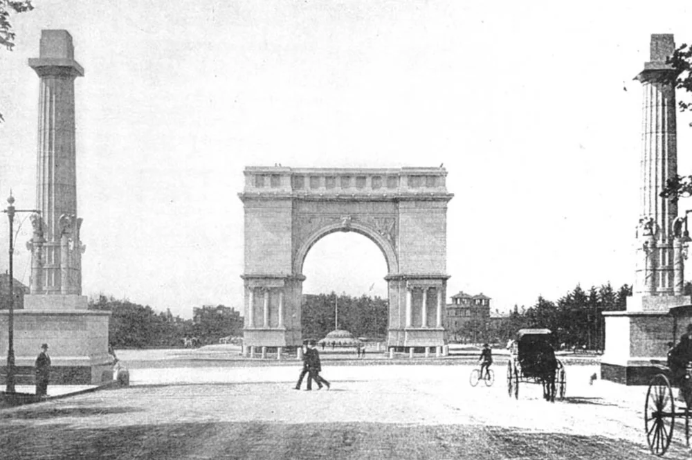 Olde Grand Army Plaza Entrance