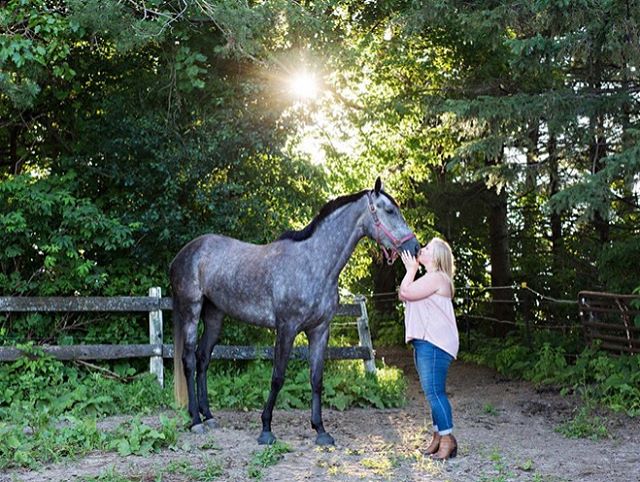 Figured since i haven&rsquo;t posted in 8 months this would be the perfect picture to get me going again...a lil horse and happy hour light love ❤️