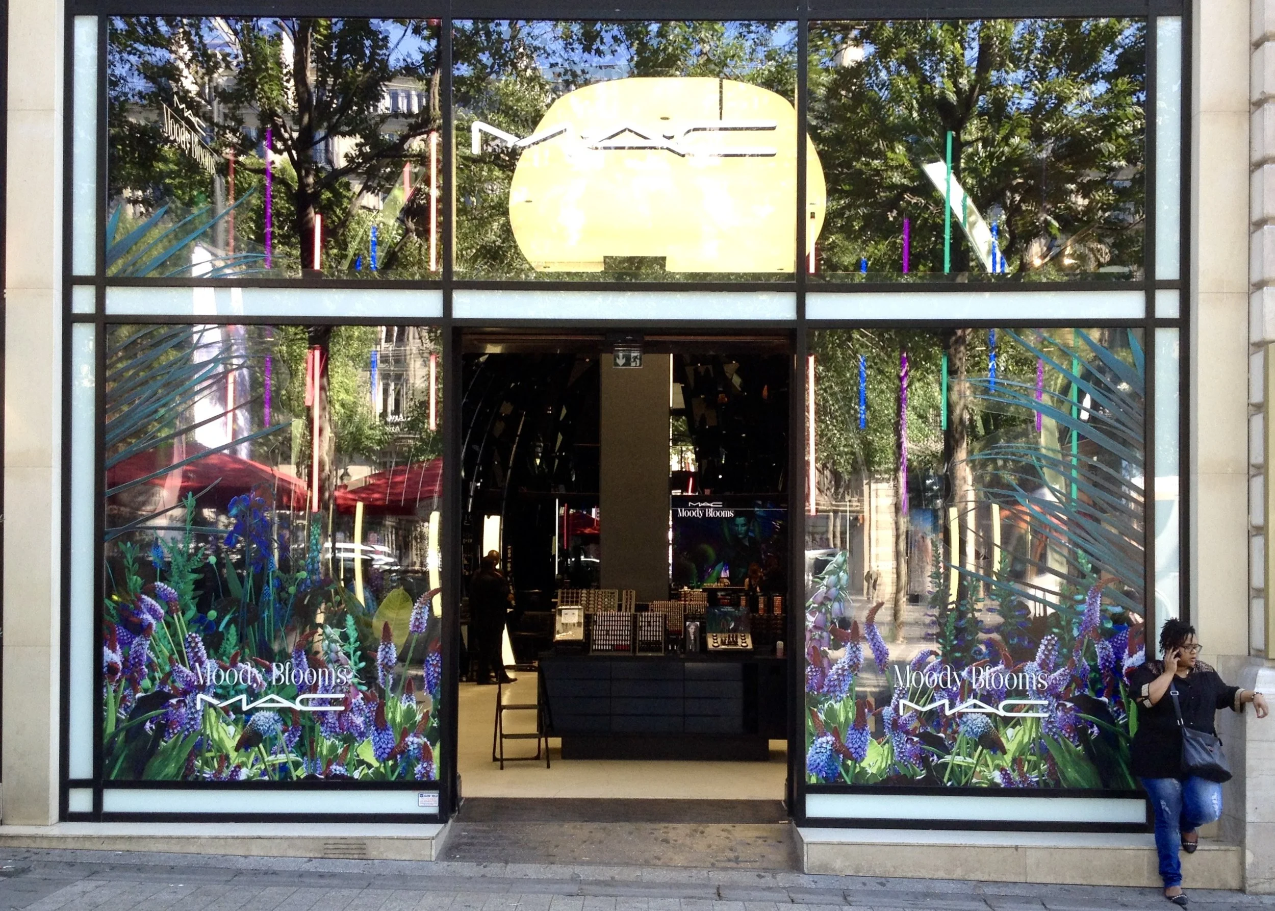 M.A.C store Champs-Élysée Paris