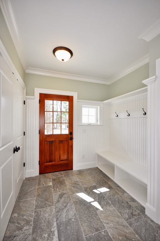 25-156 - mud room.jpg