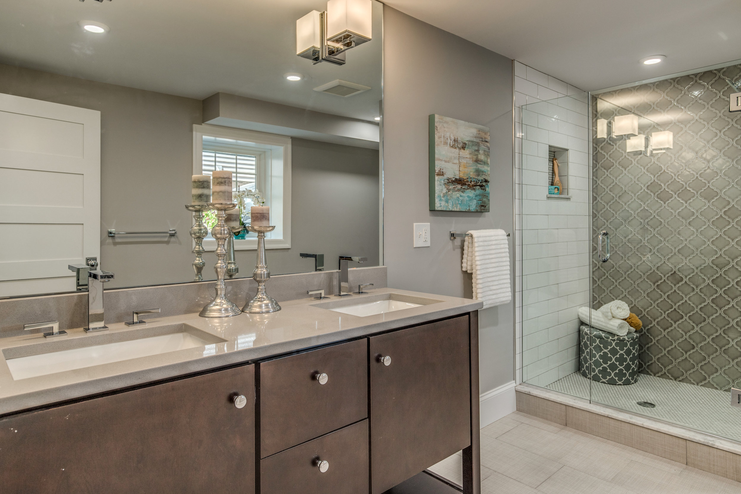 33_Loewr_Level_Bathroom-2.jpg