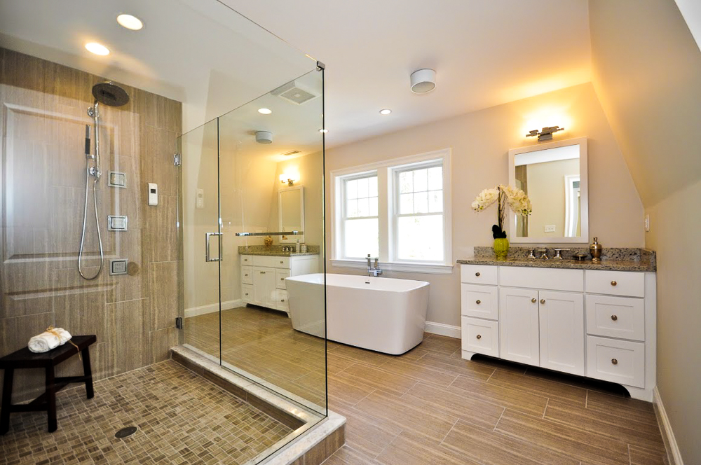 MASTER BATH-3.jpg