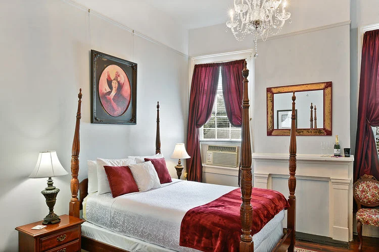 Royal+-+New+Orleans+Luxury+Rental.jpg