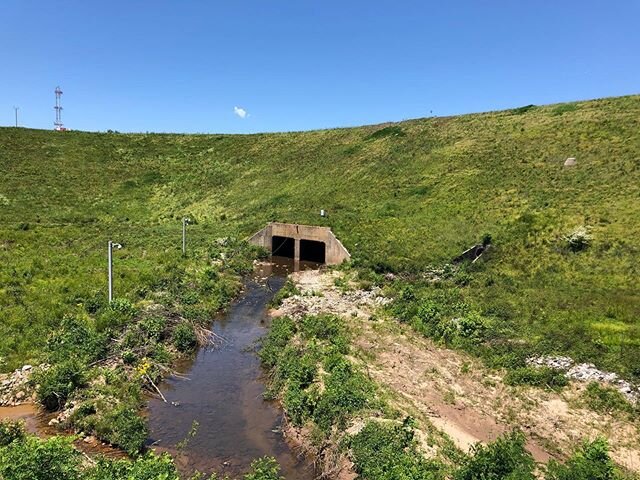 @mugpalmer is out making the case for an airport loop bike trail. Can anyone guess the location of these two shots?