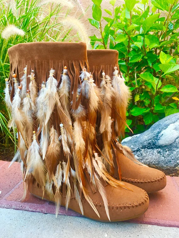 Tan Feather Fringe Moccasin Gypsy Boots US Womans size 9
