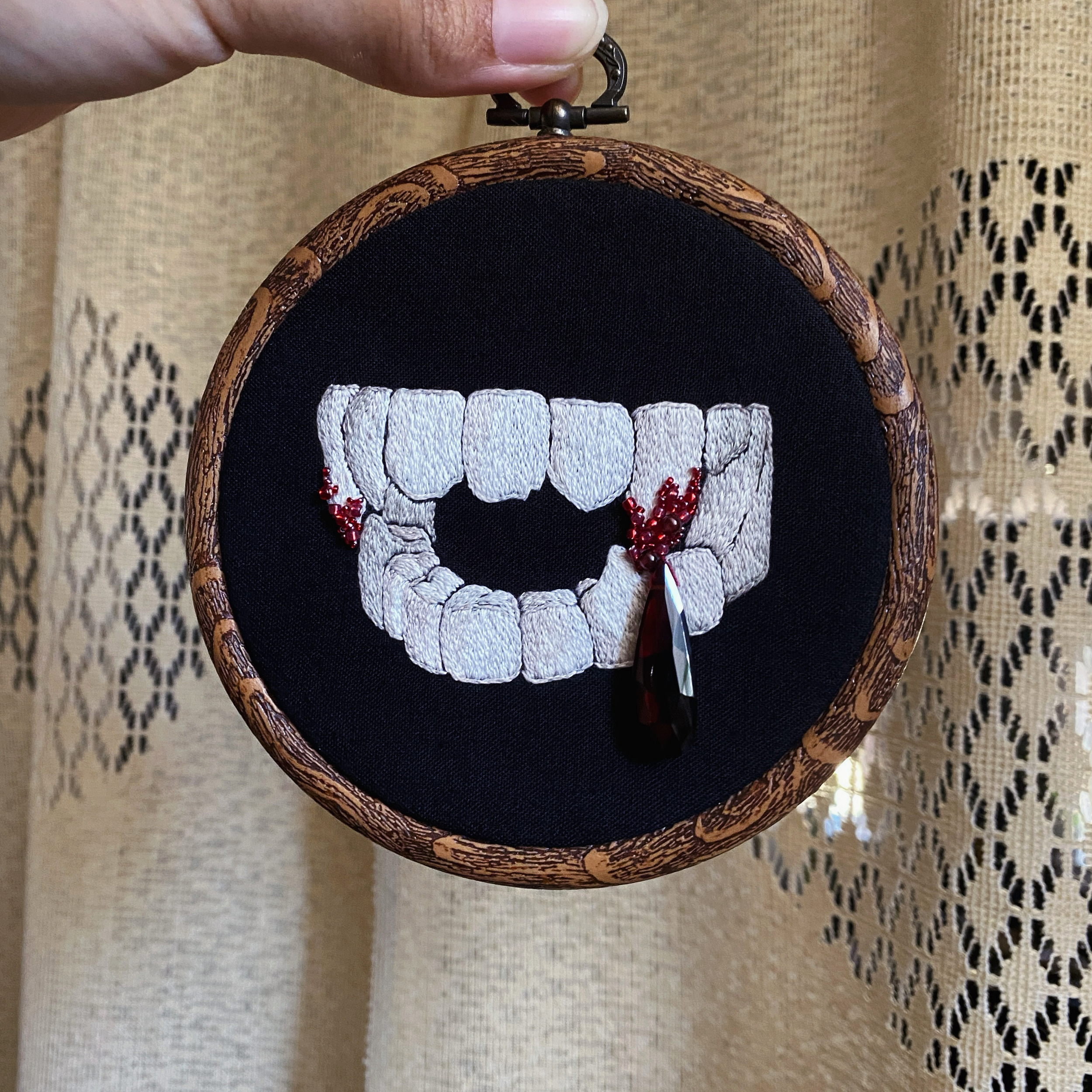 vampireteeth5.png