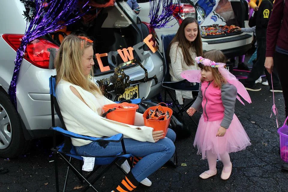 Trick or Trunk 8.jpg