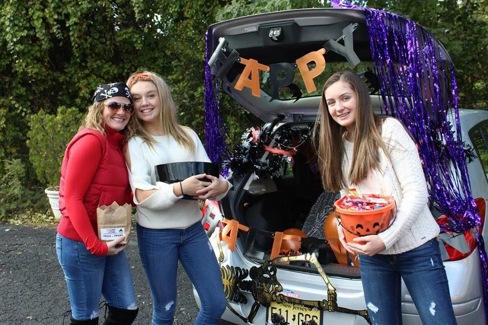 Trick or Trunk 15.jpg