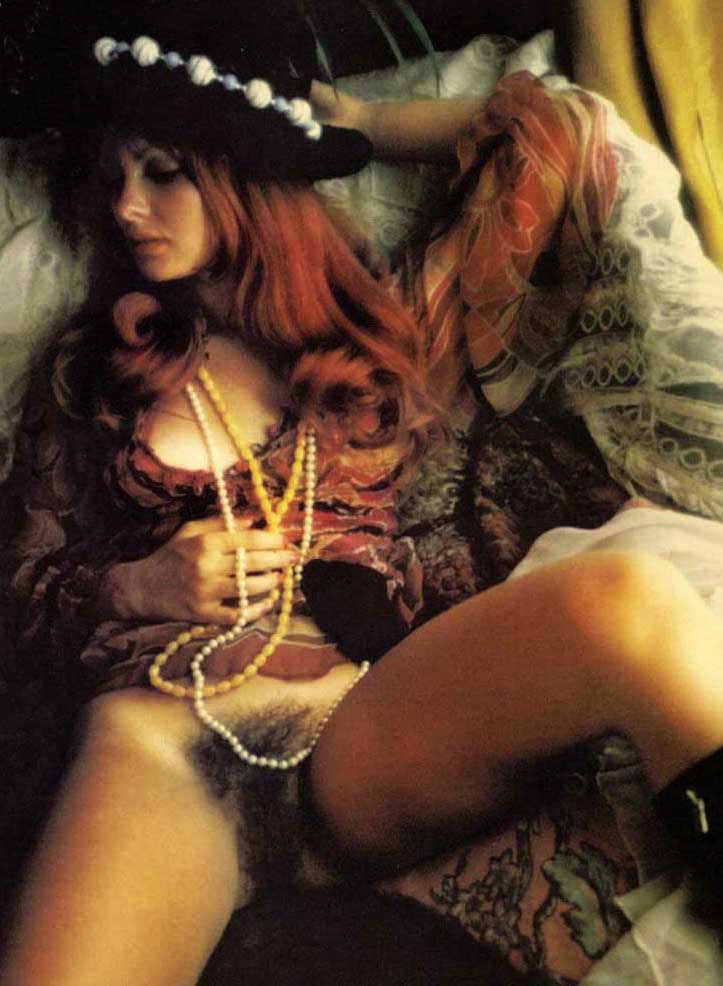 Anneka Di Lorenzo & Lori Wagner 1975 vintage - Porn Pictures