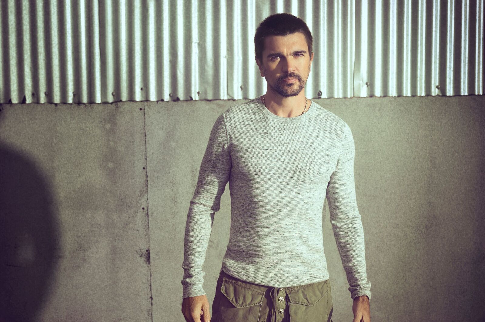 Juanes L1003737 Final OC.jpg