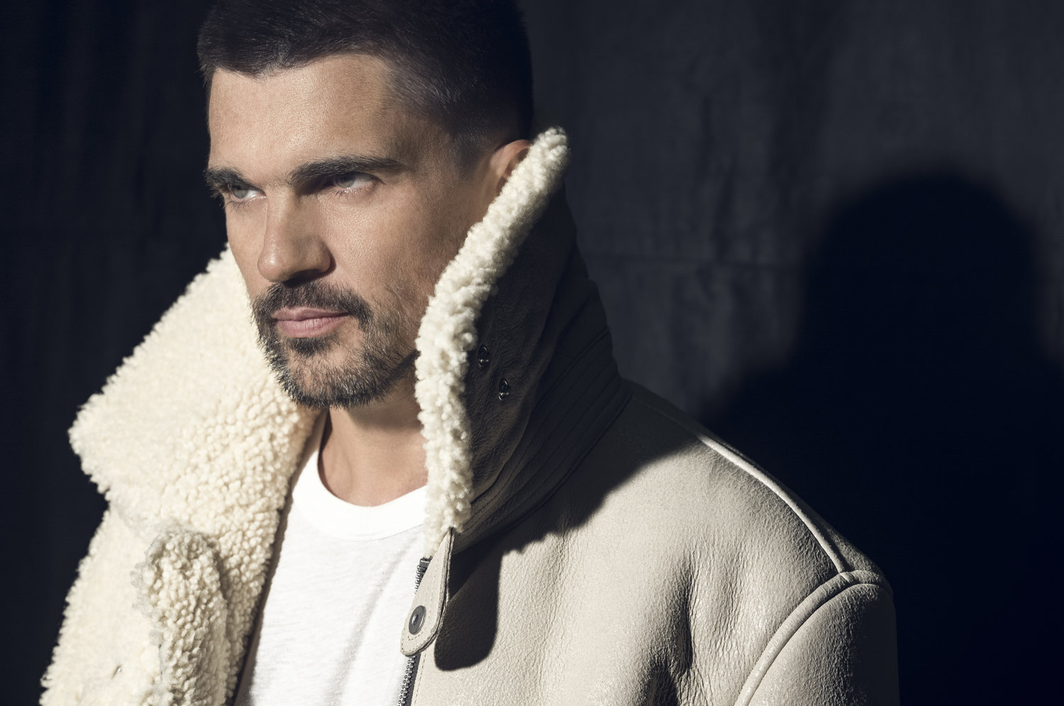 Juanes+L1004824+Final+OC.jpg