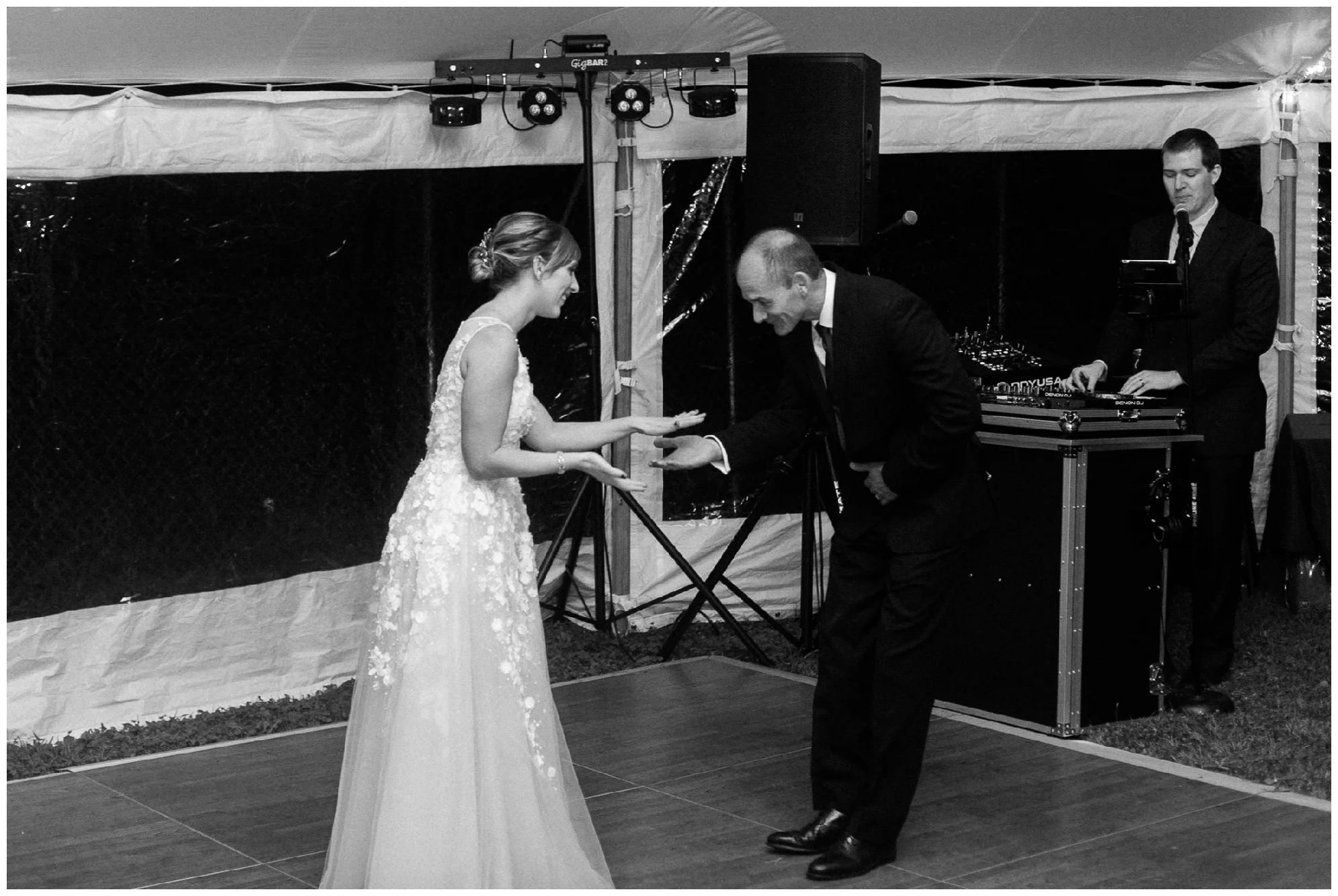 GilfordNewHampshireFallWedding_2225.jpg