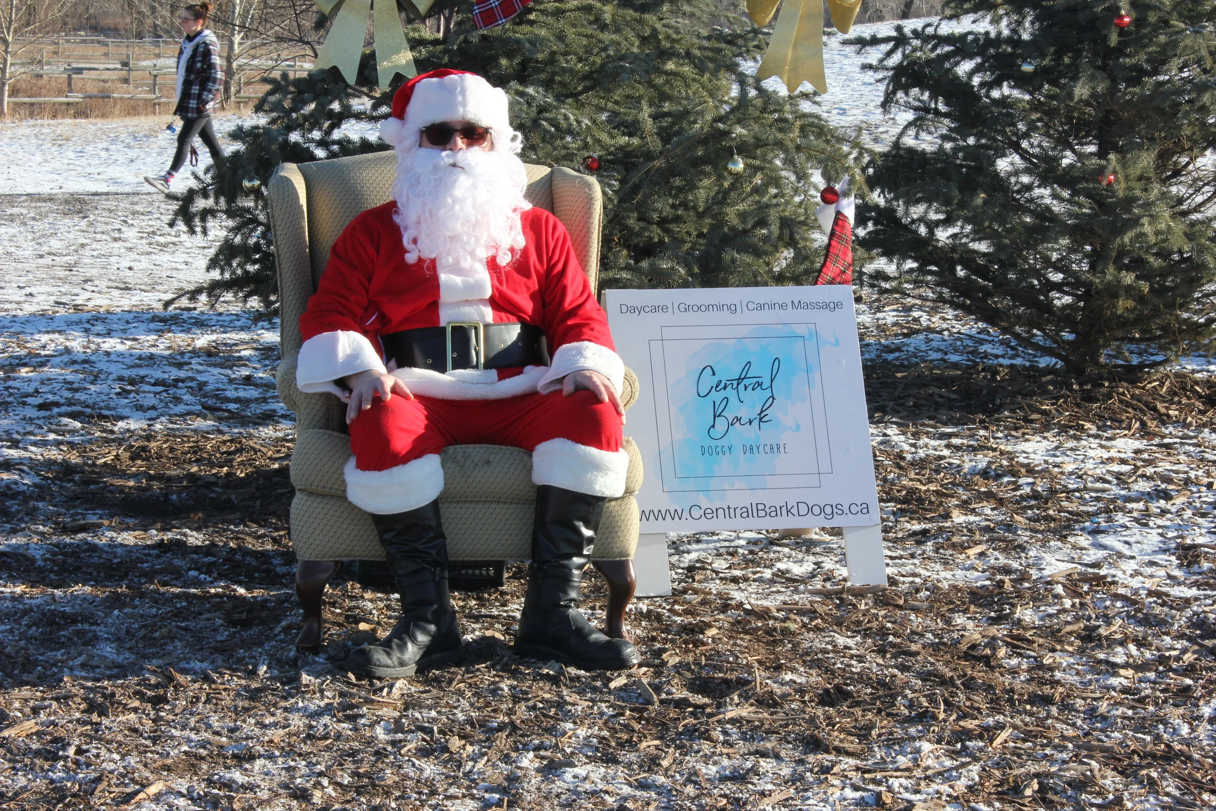 Take a Pic with Old St. Nick @ Sue Higgins Park.