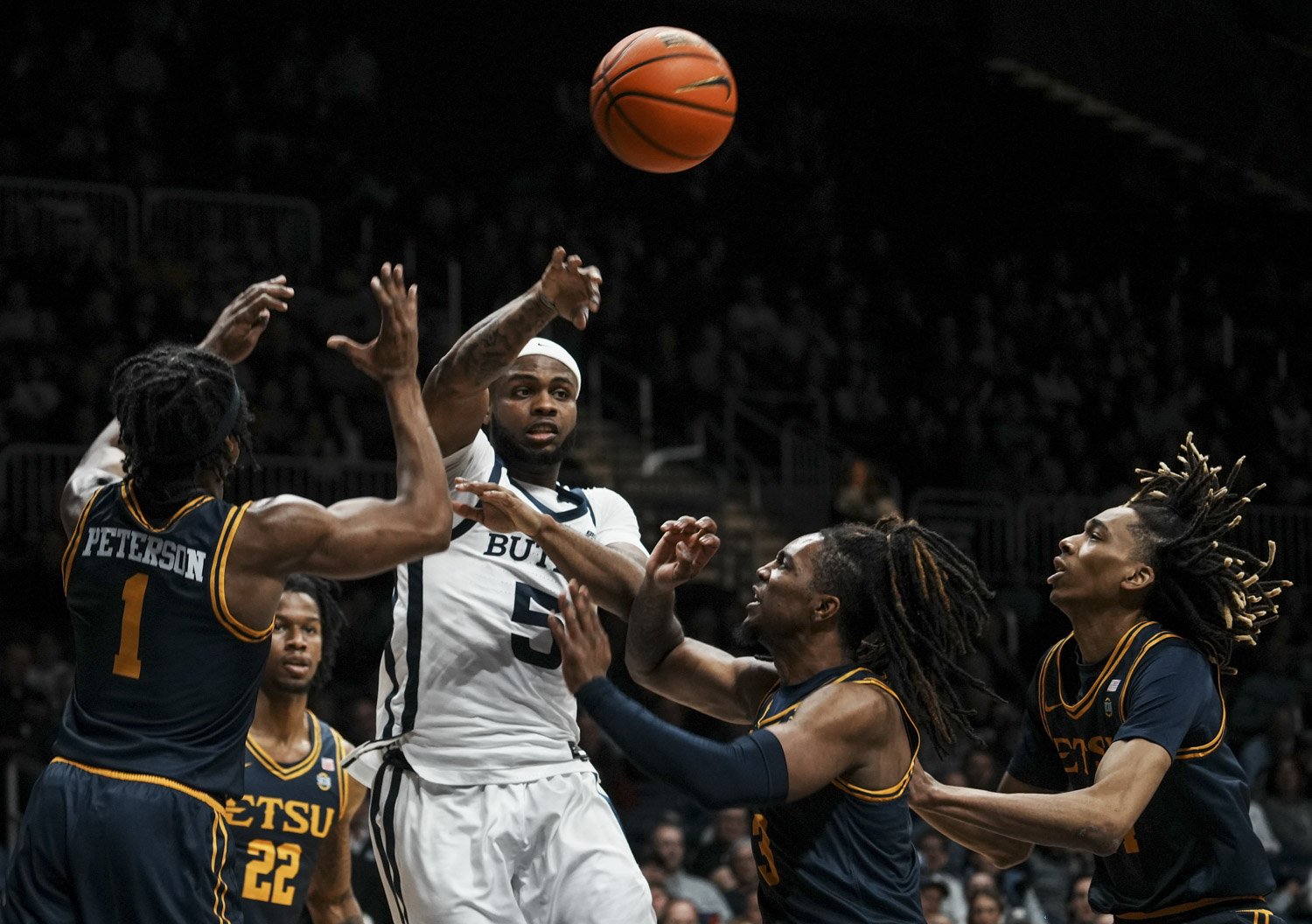  Butler Bulldogs guard Posh Alexander (5) passes the ball during the game between Butler Bulldogs and East Tennessee State Buccaneers Monday, Nov. 13, 2023, at Hinkle Fieldhouse in Indianapolis. Bulldogs beat Buccaneers 81-47. 