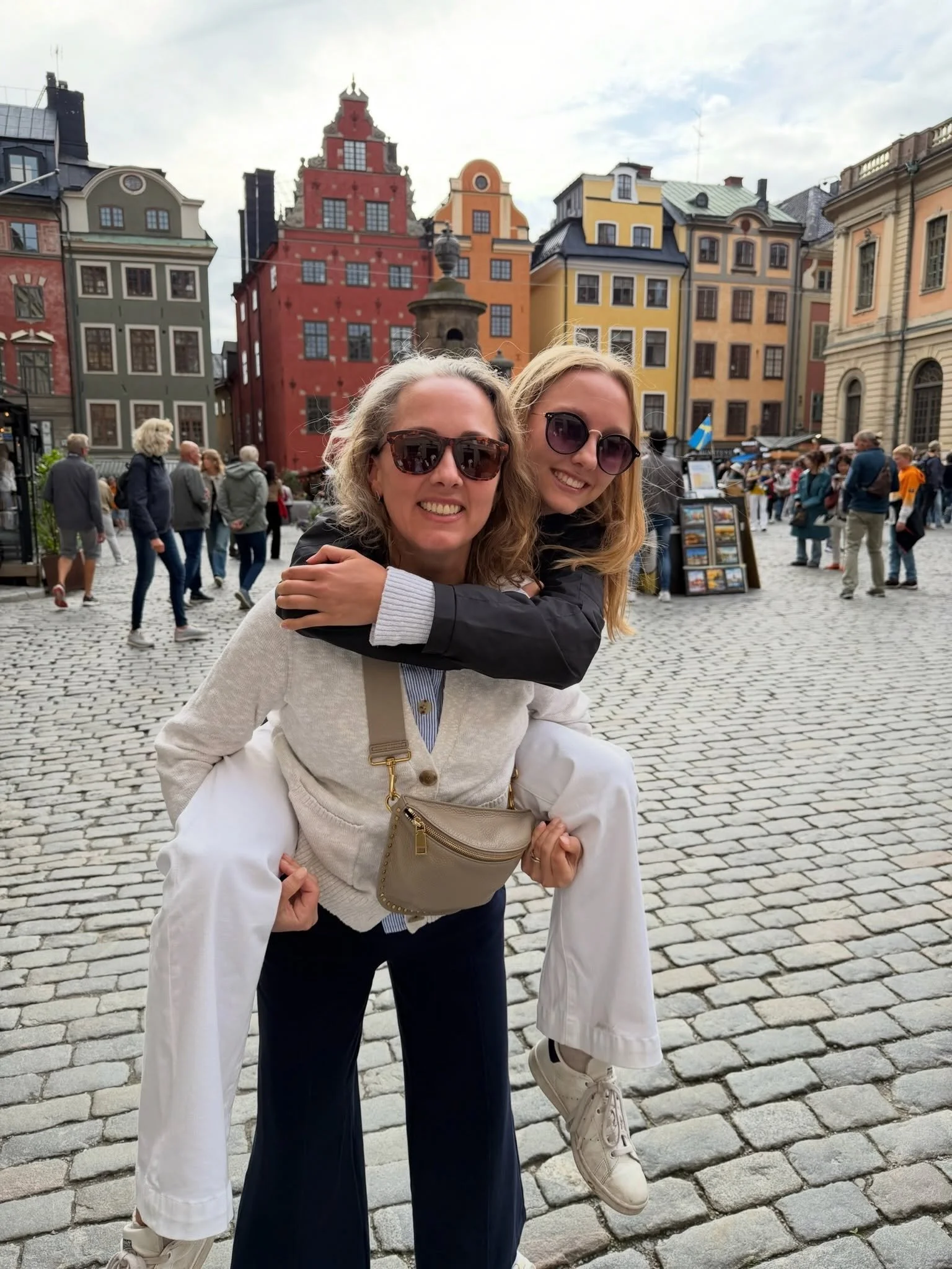 This summer was spent embracing time with family and friends (and lots of design inspiration!) throughout England, Denmark, and Sweden. 

Highlights include: 
🚲 biking in Copenhagen
💦 swimming in the Stockholm Archipelago
🍰 Fika 
🫐 wild blueberry