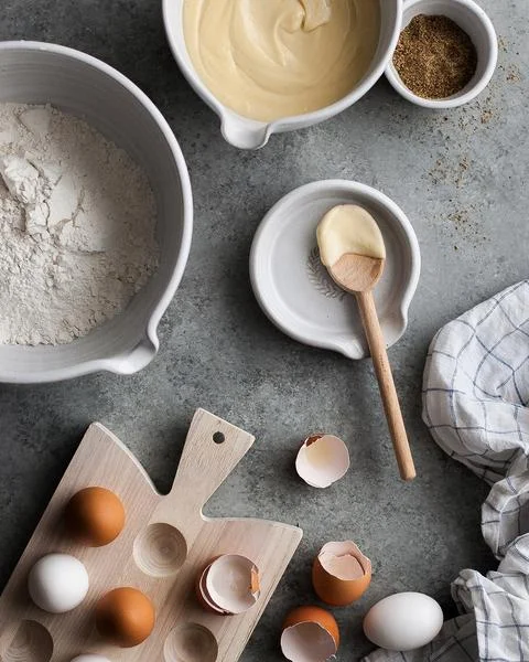 Farmhouse_Pottery_Laurel_Spoon_Rest_2.jpg