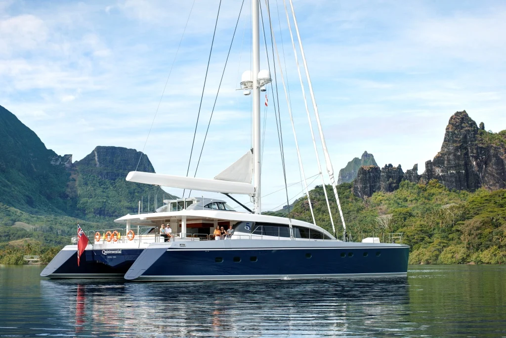 30.5M QUINTESSENTIAL - 2012